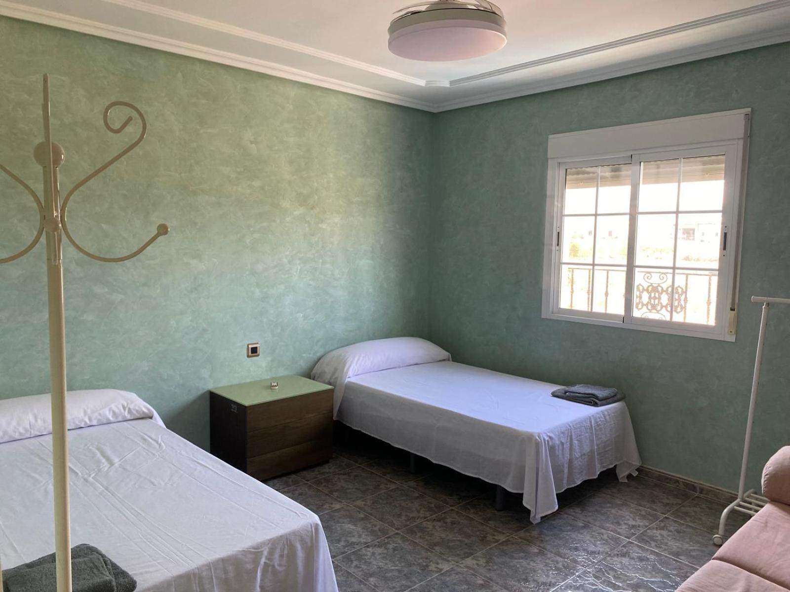 Casa de cuatro habitaciones