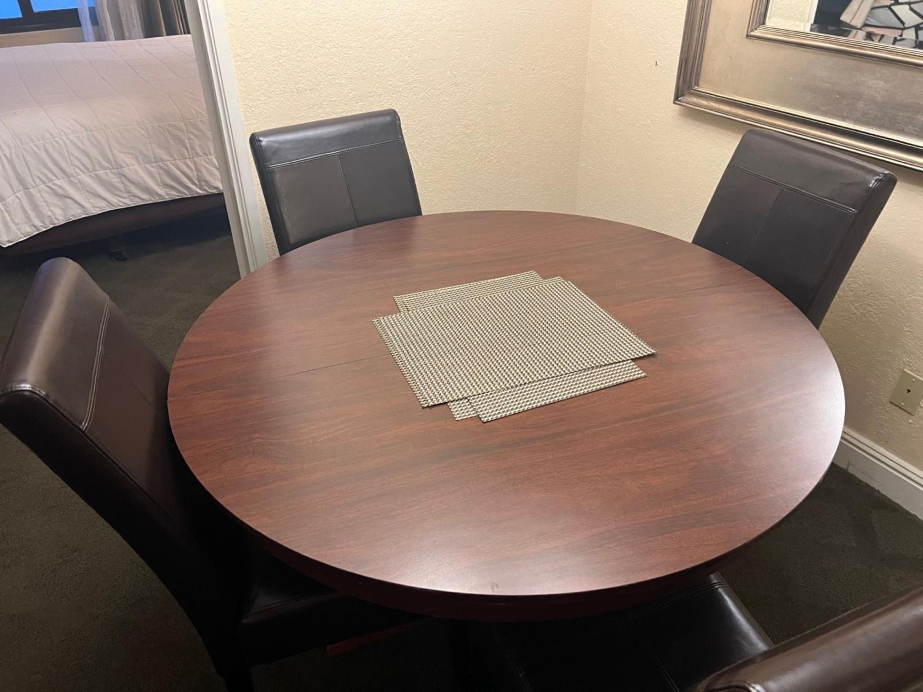 One-Bedroom Suite (No Resort Fee) - Photo 13