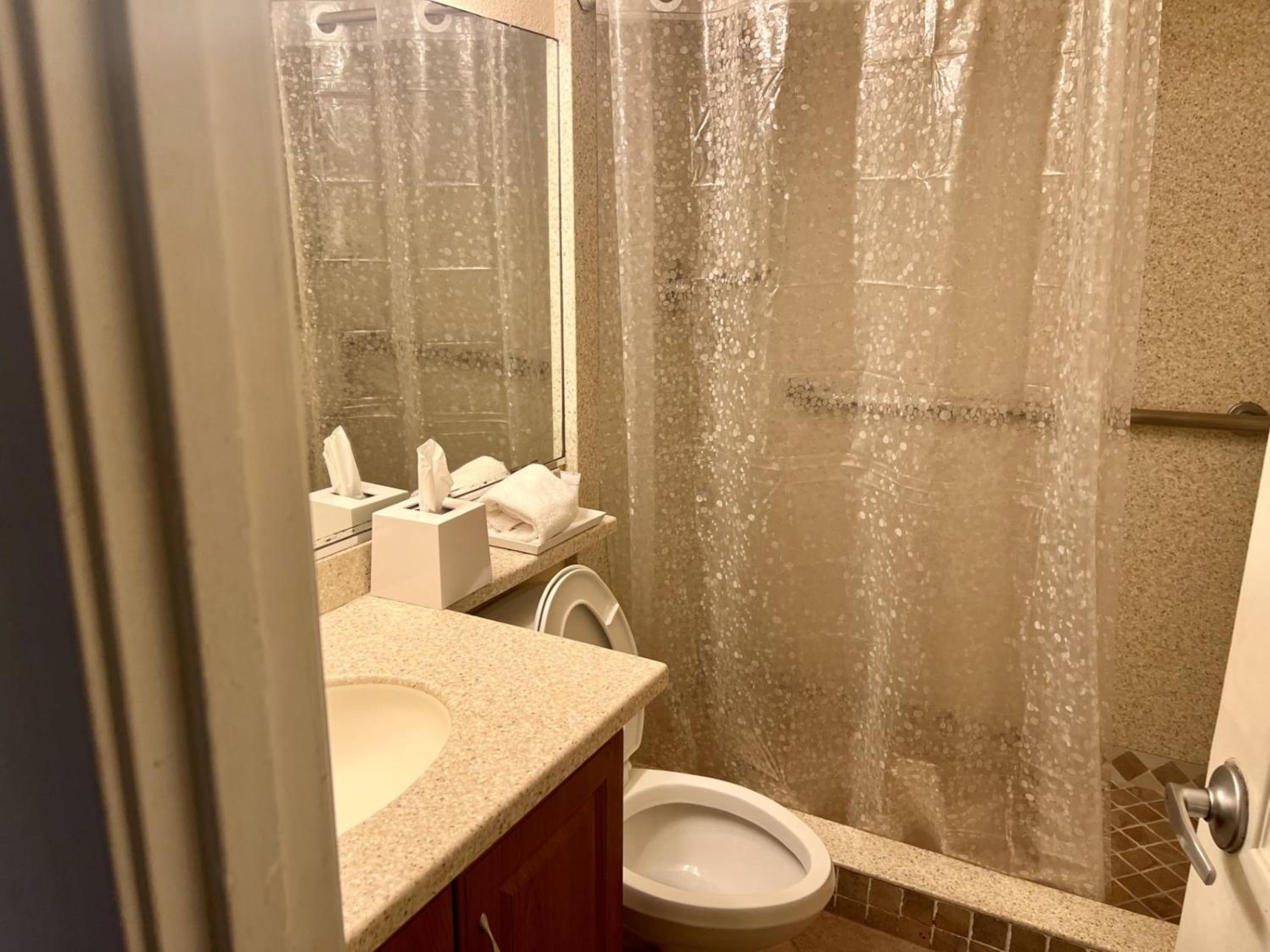 One-Bedroom Suite (No Resort Fee) - Photo 2