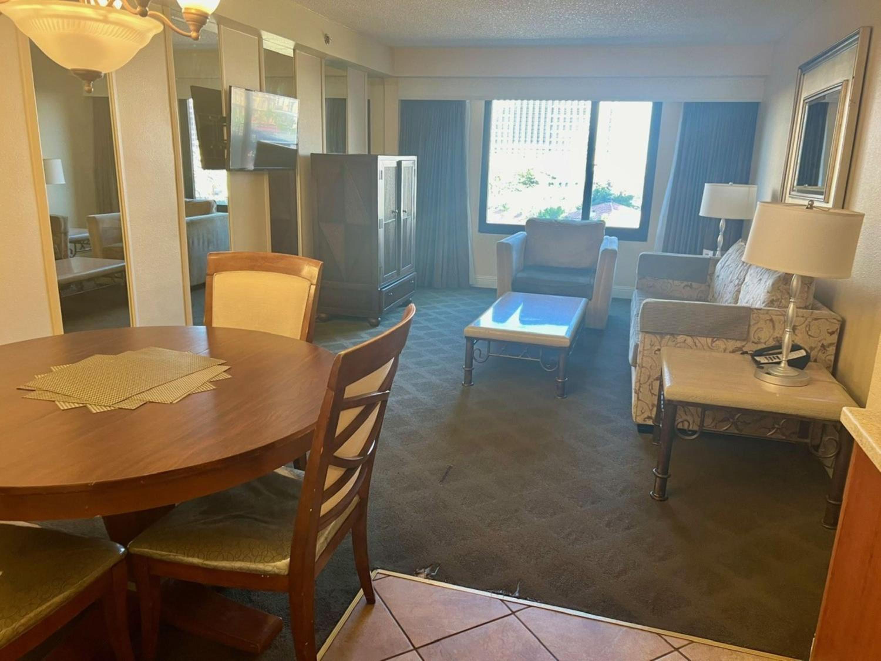 Two-Bedroom Suite (No Resort Fee) - Photo 10