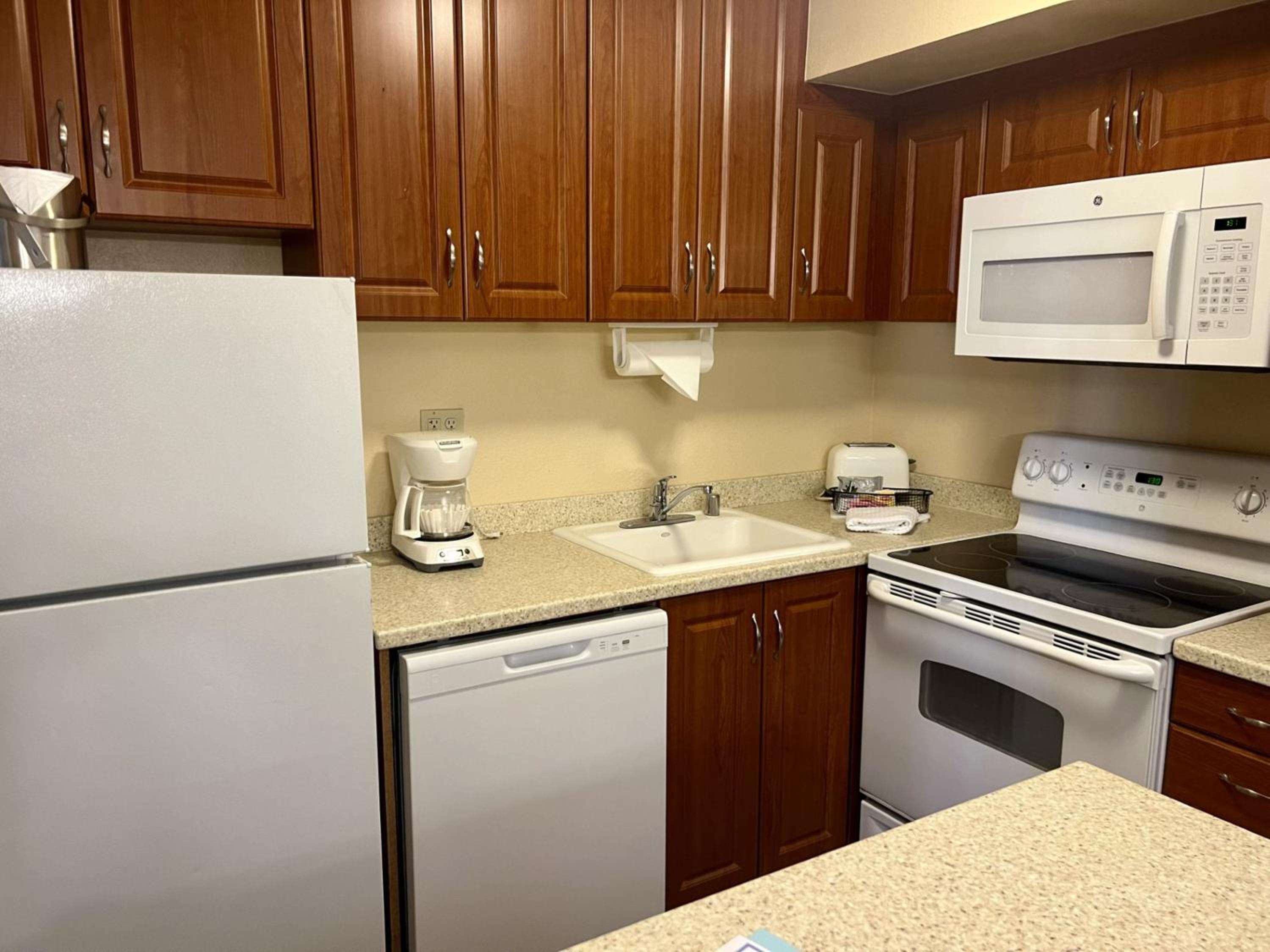 Two-Bedroom Suite (No Resort Fee) - Photo 12