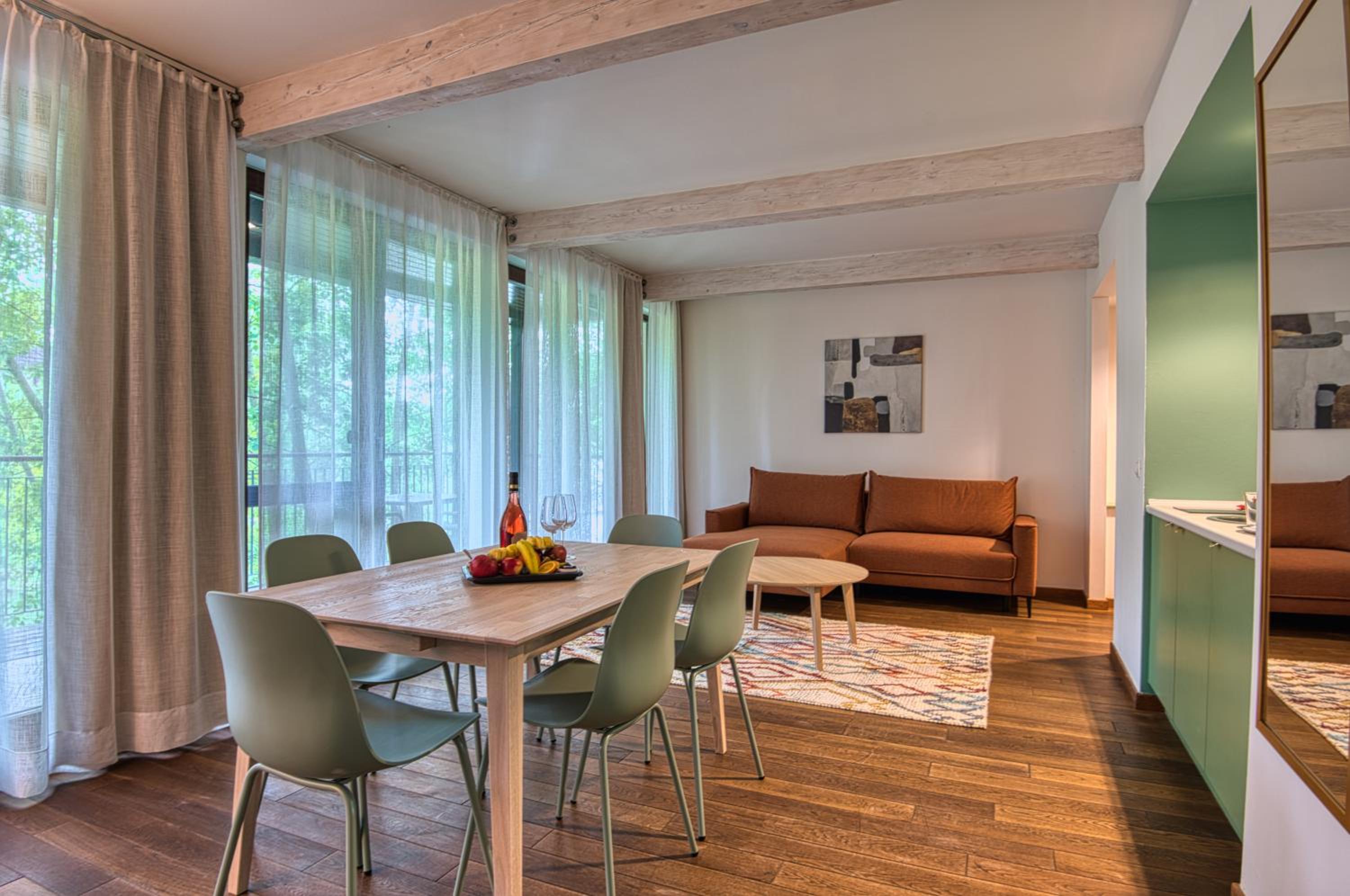 Suite with Lake View - Photo 13