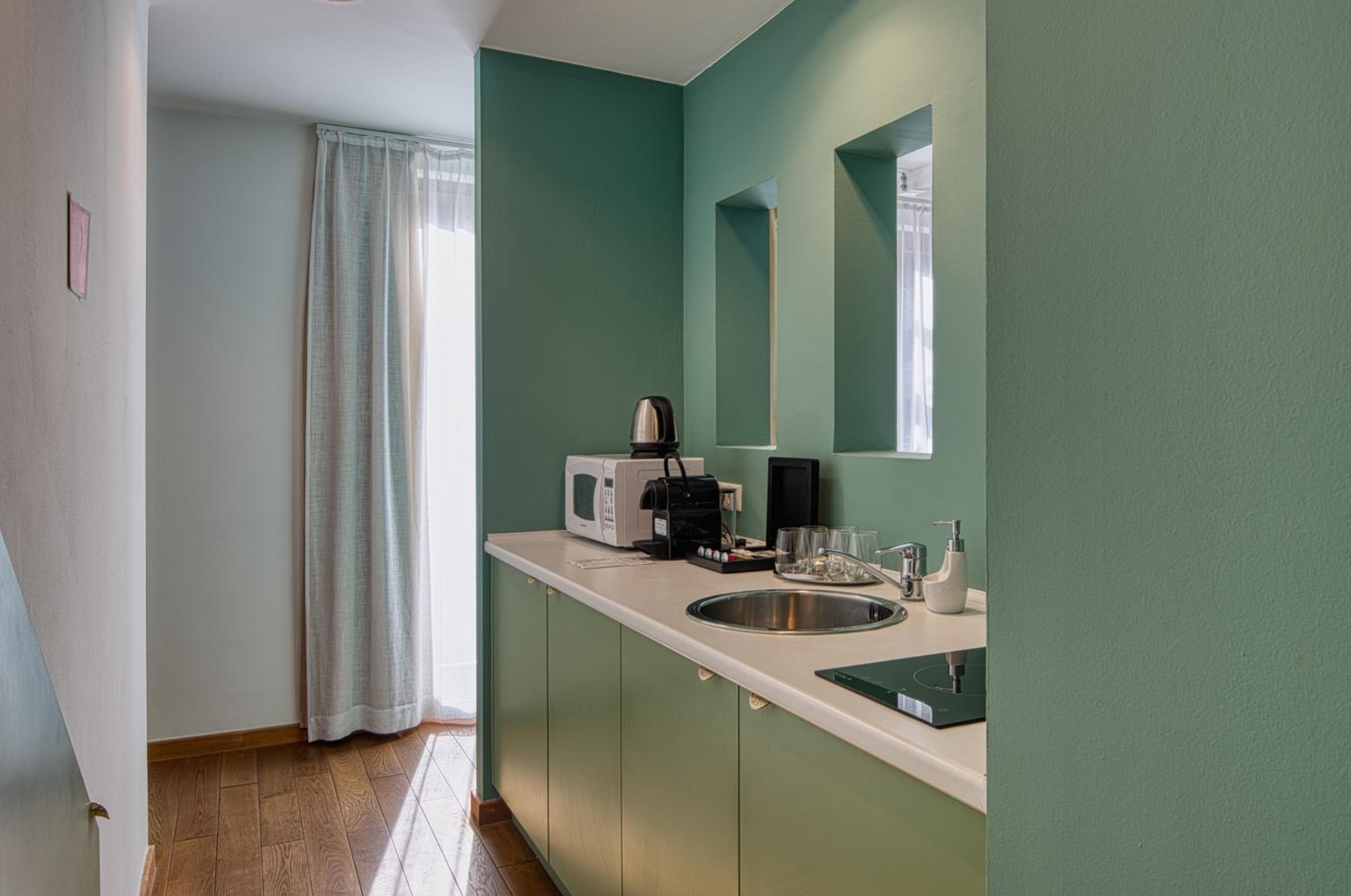 Junior Suite with Garden View - Photo 19