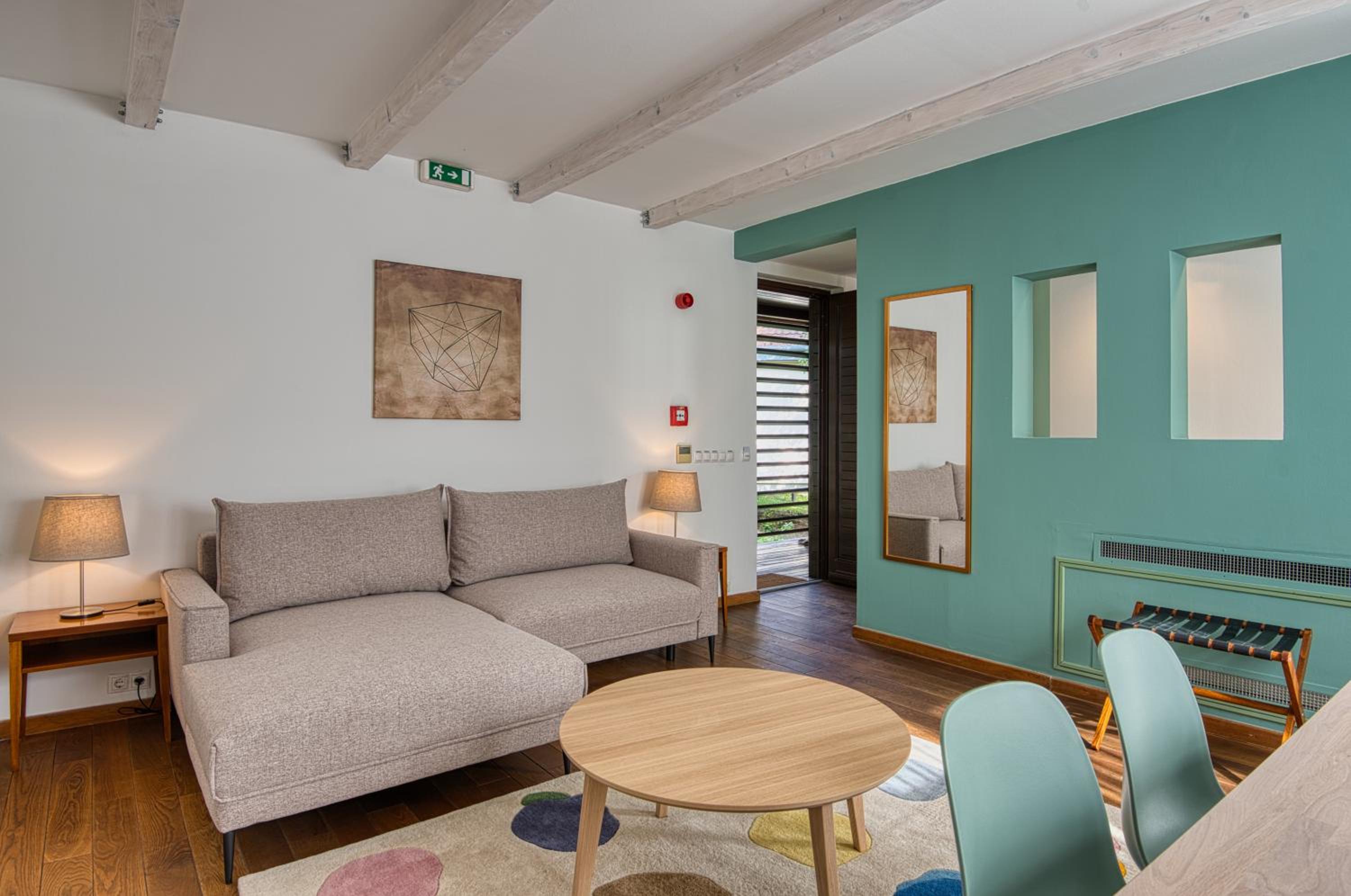 Junior Suite with Garden View - Photo 11