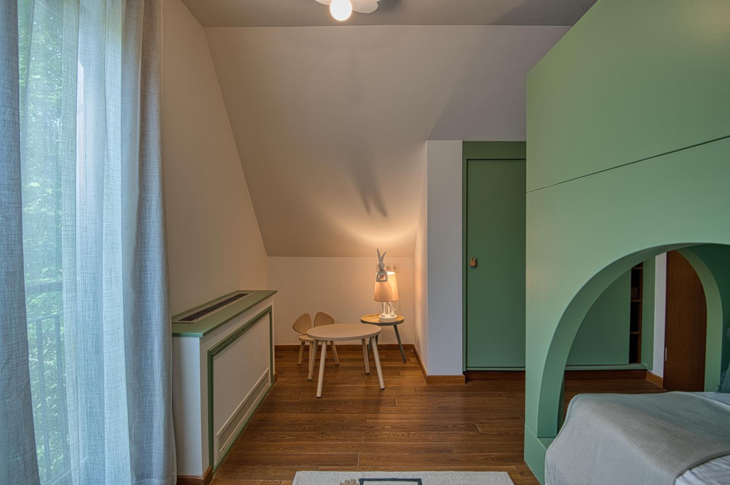 Junior Suite with Garden View - Photo 12