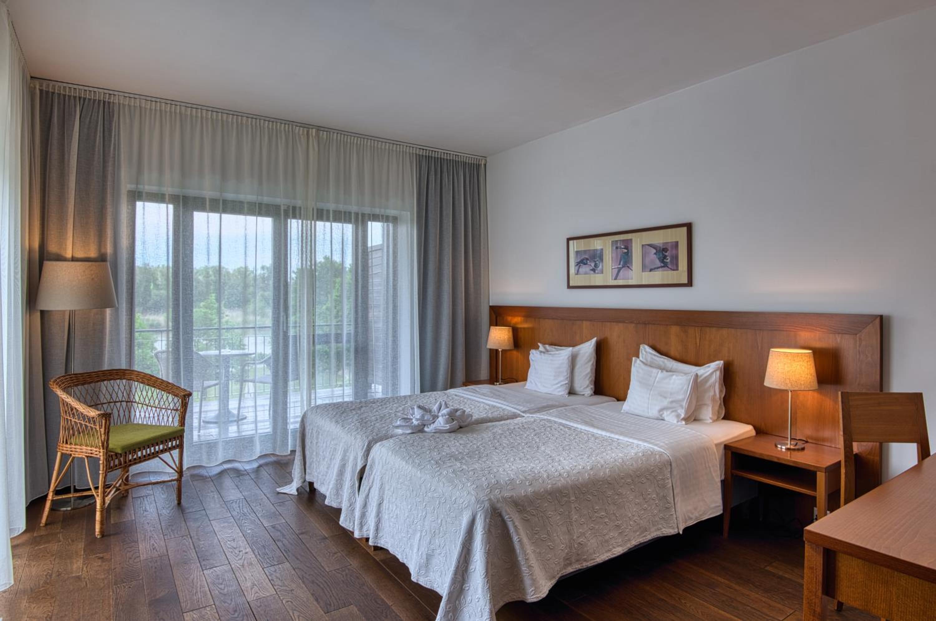 Triple Room with Bath - Photo 6