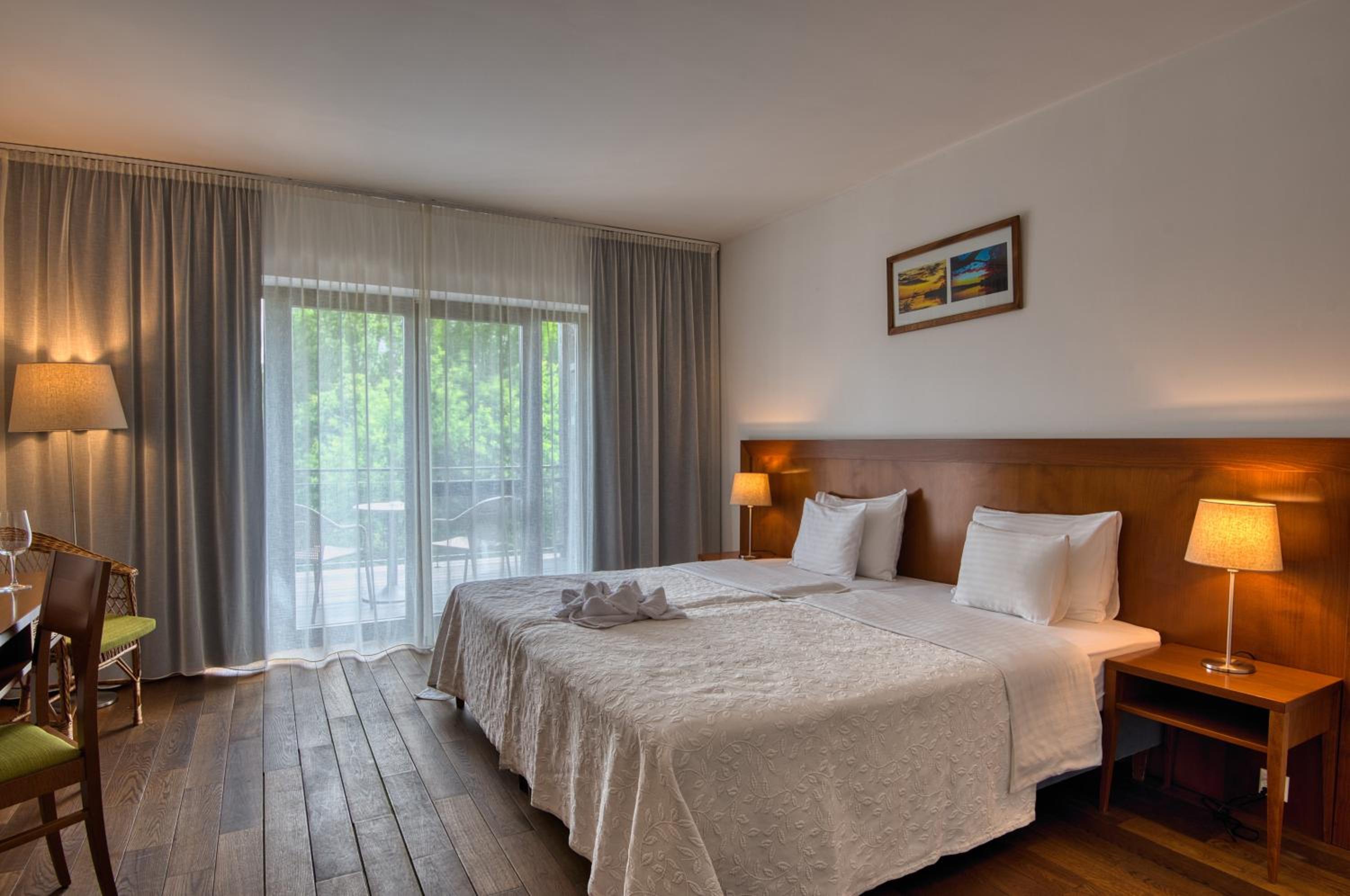 Triple Room with Bath - Photo 1