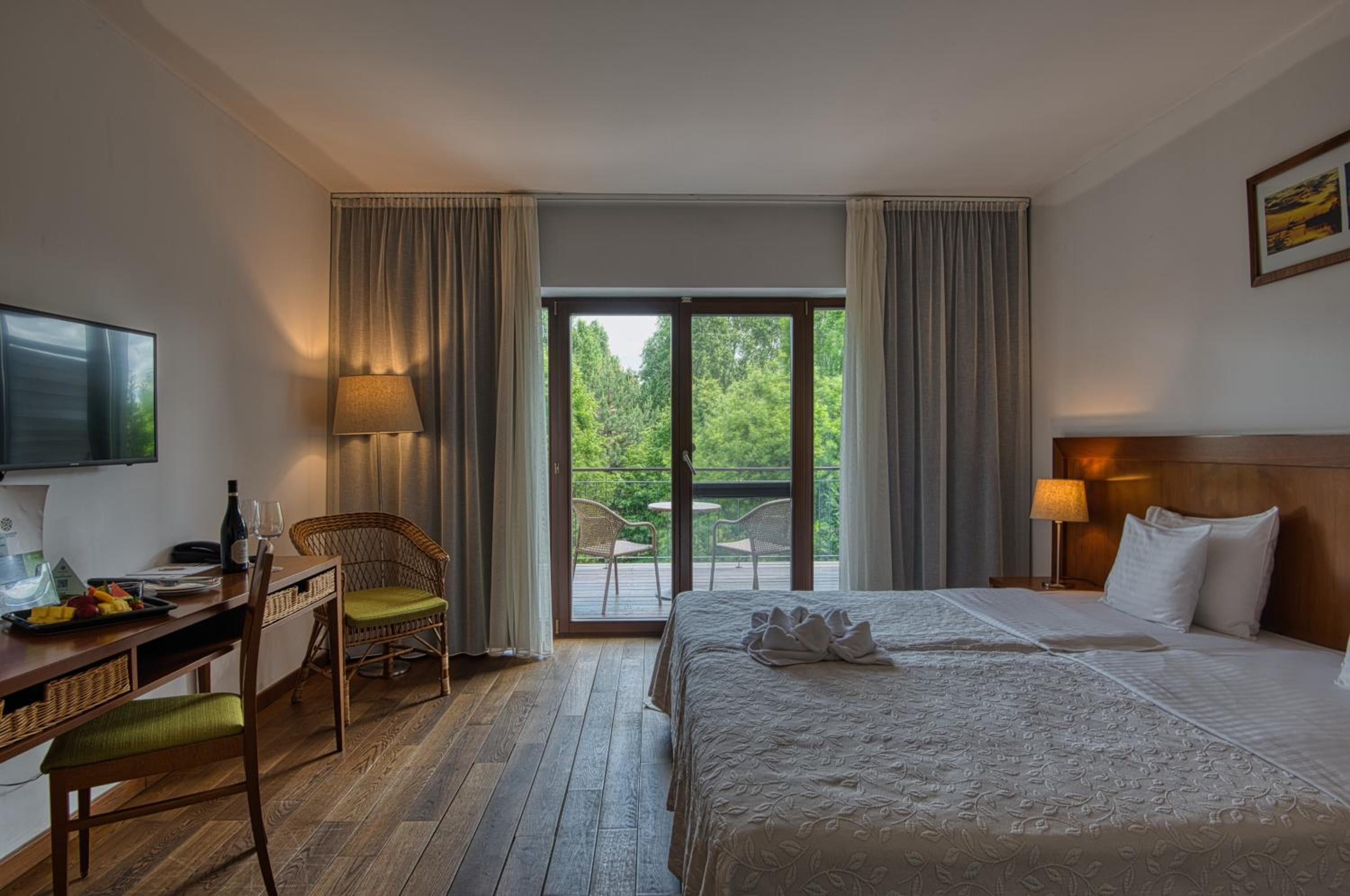 Triple Room with Bath - Photo 10