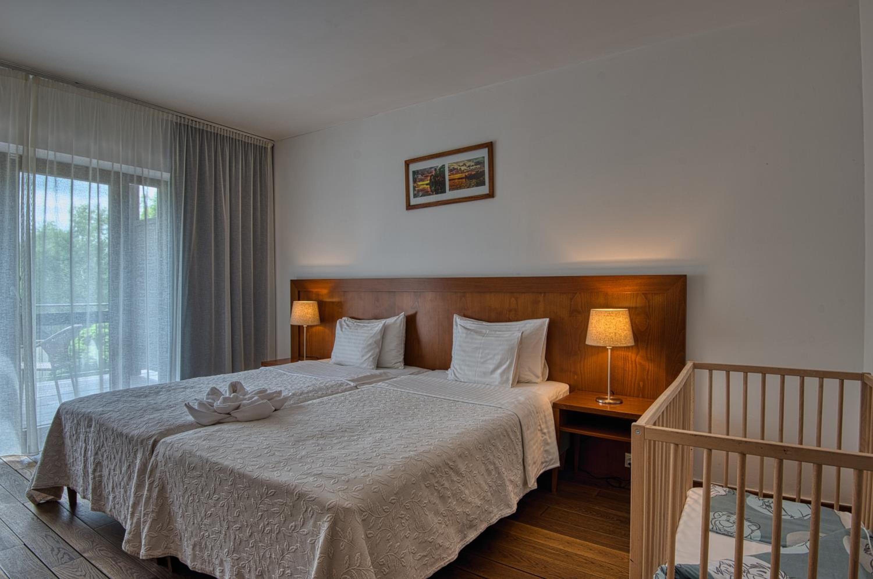 Triple Room with Bath - Photo 3