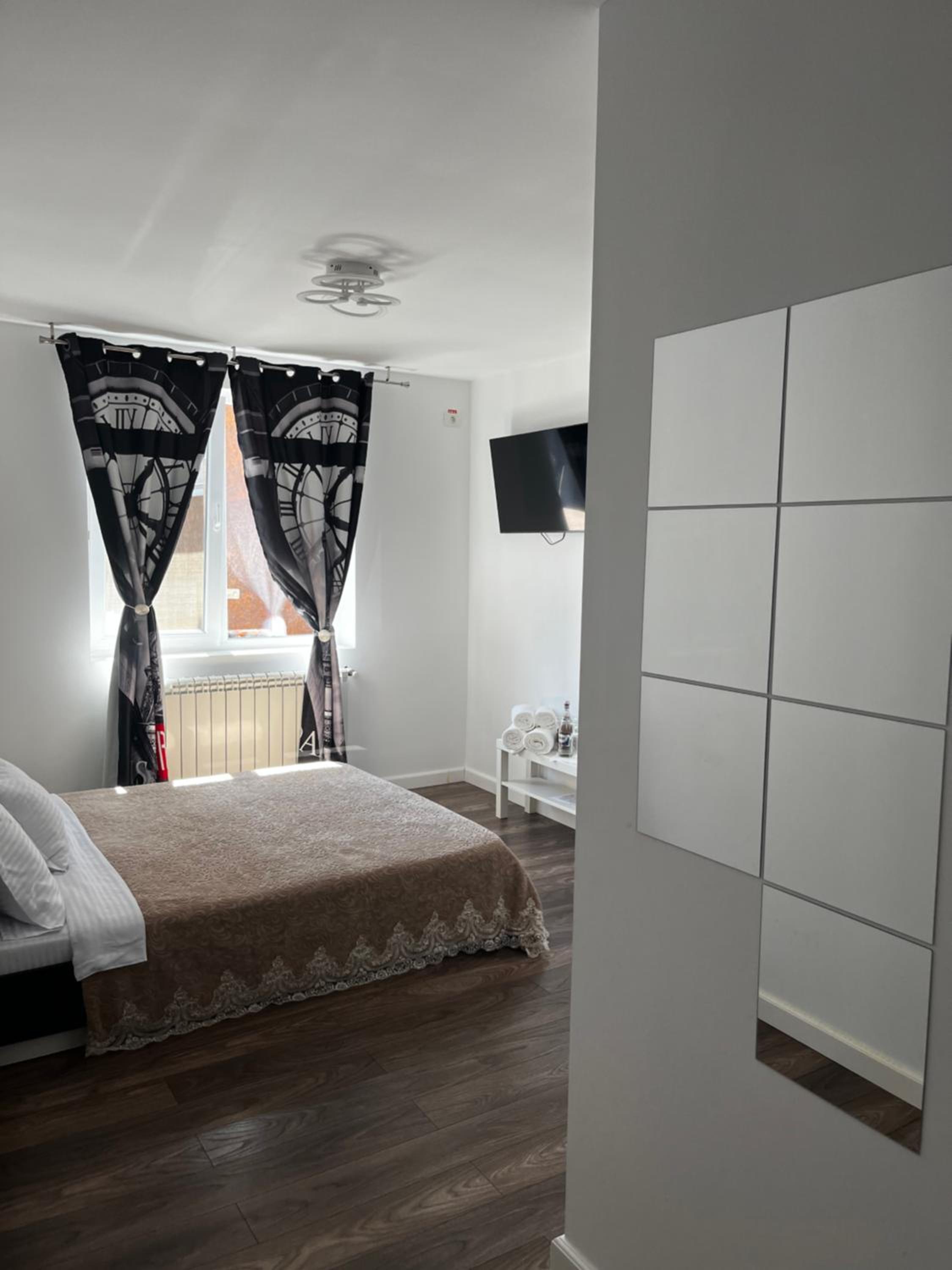 Double Room With Private Bathroom