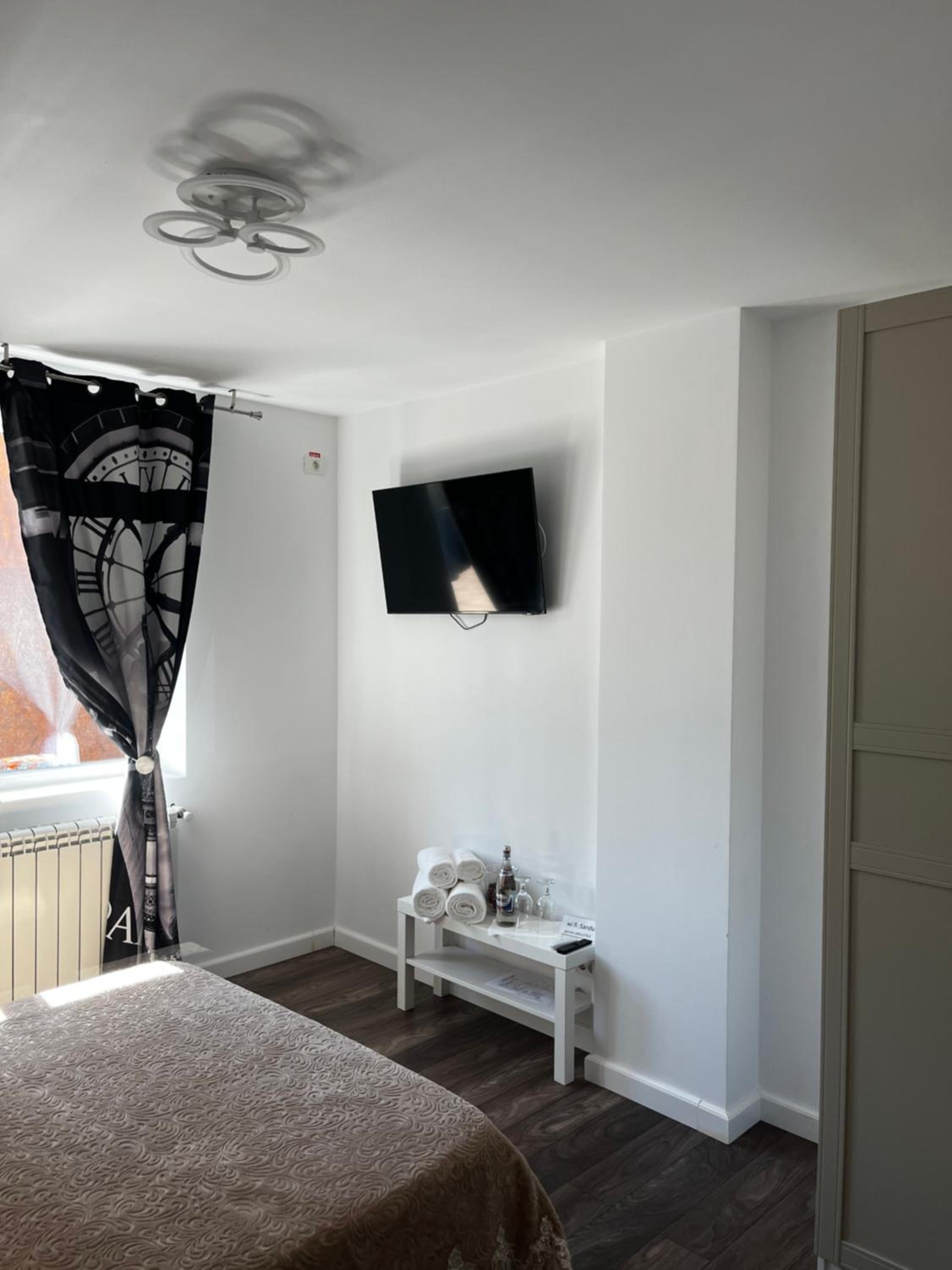 Double Room With Private Bathroom photo 2