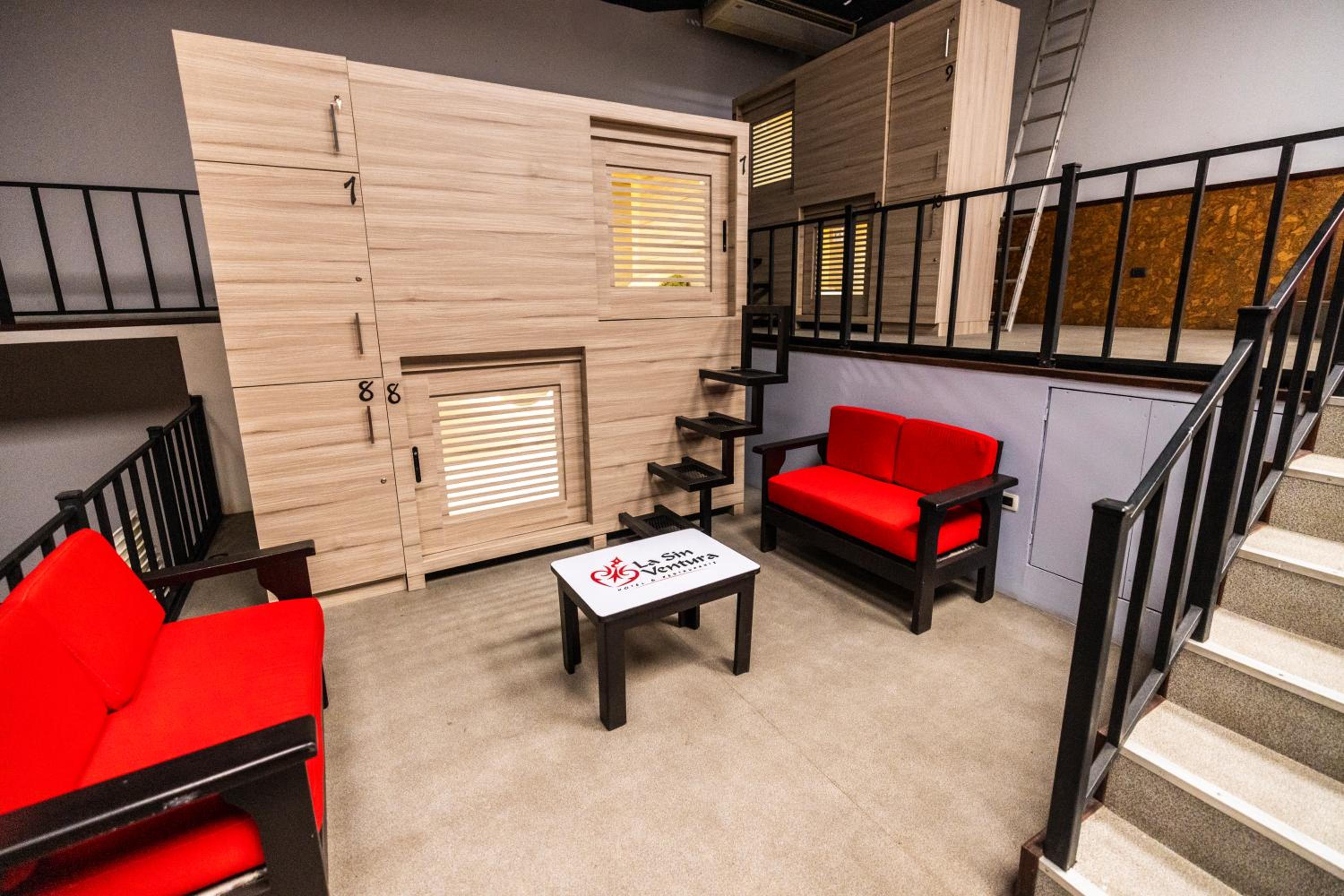 Housing Capsule photo 1