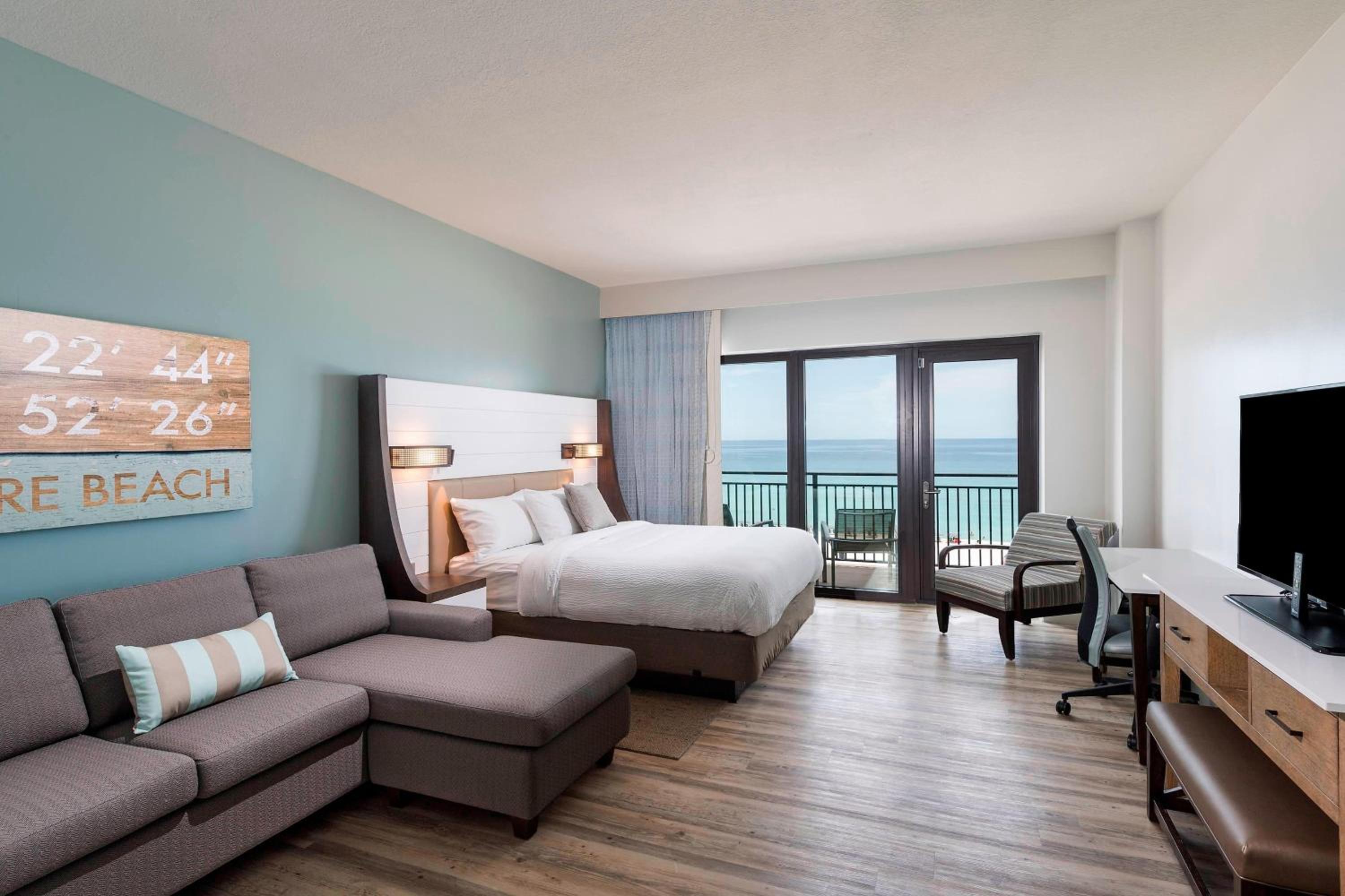Deluxe Two-Queen Suite with Balcony - Gulf Front