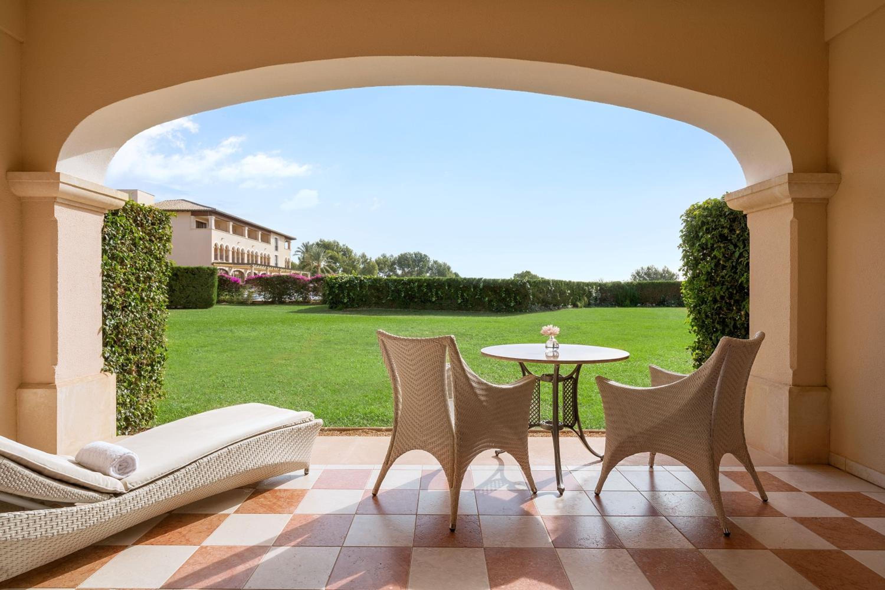 Junior Suite with Garden Access - Photo 10