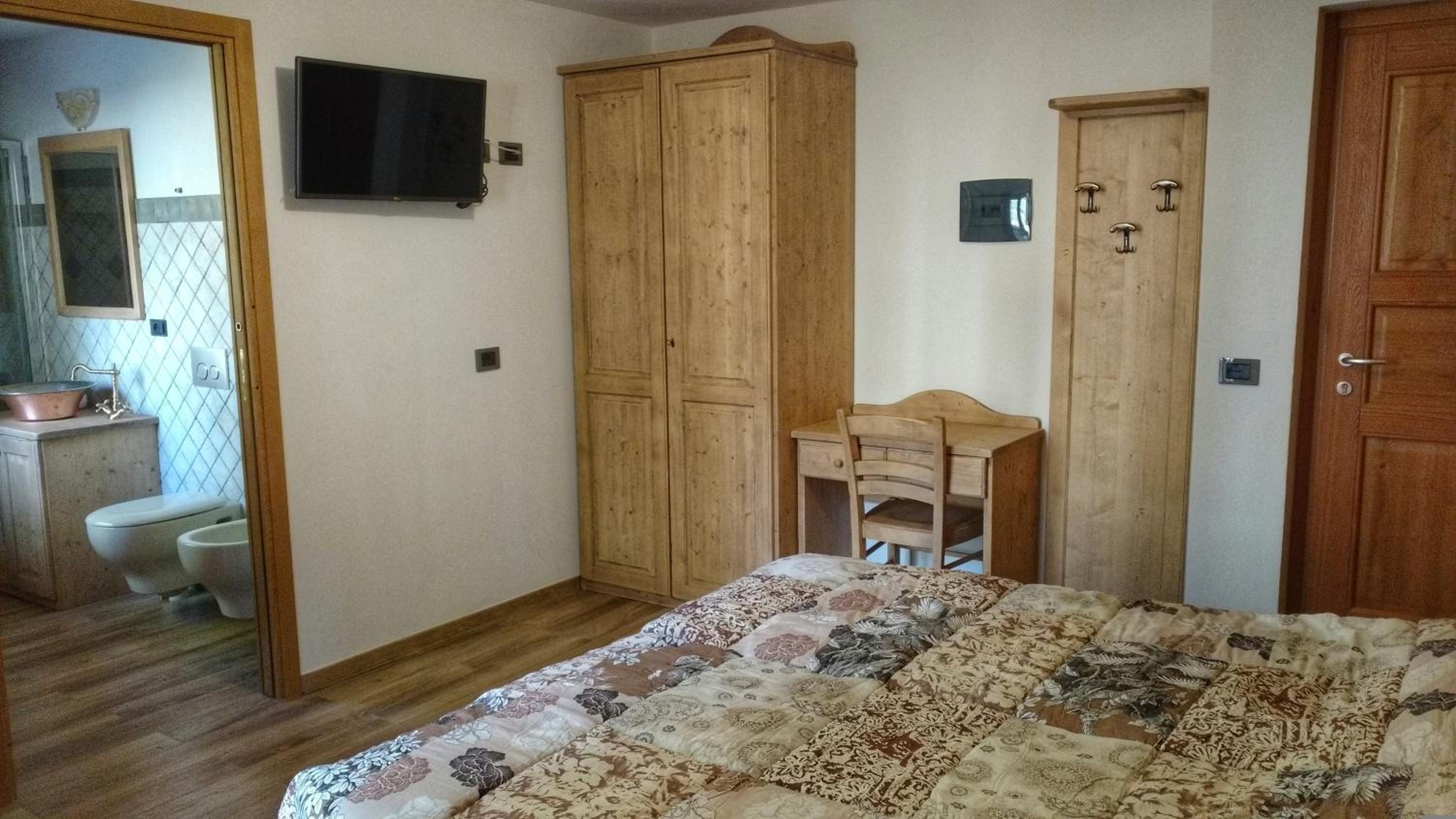 Double Or Twin Room photo 3
