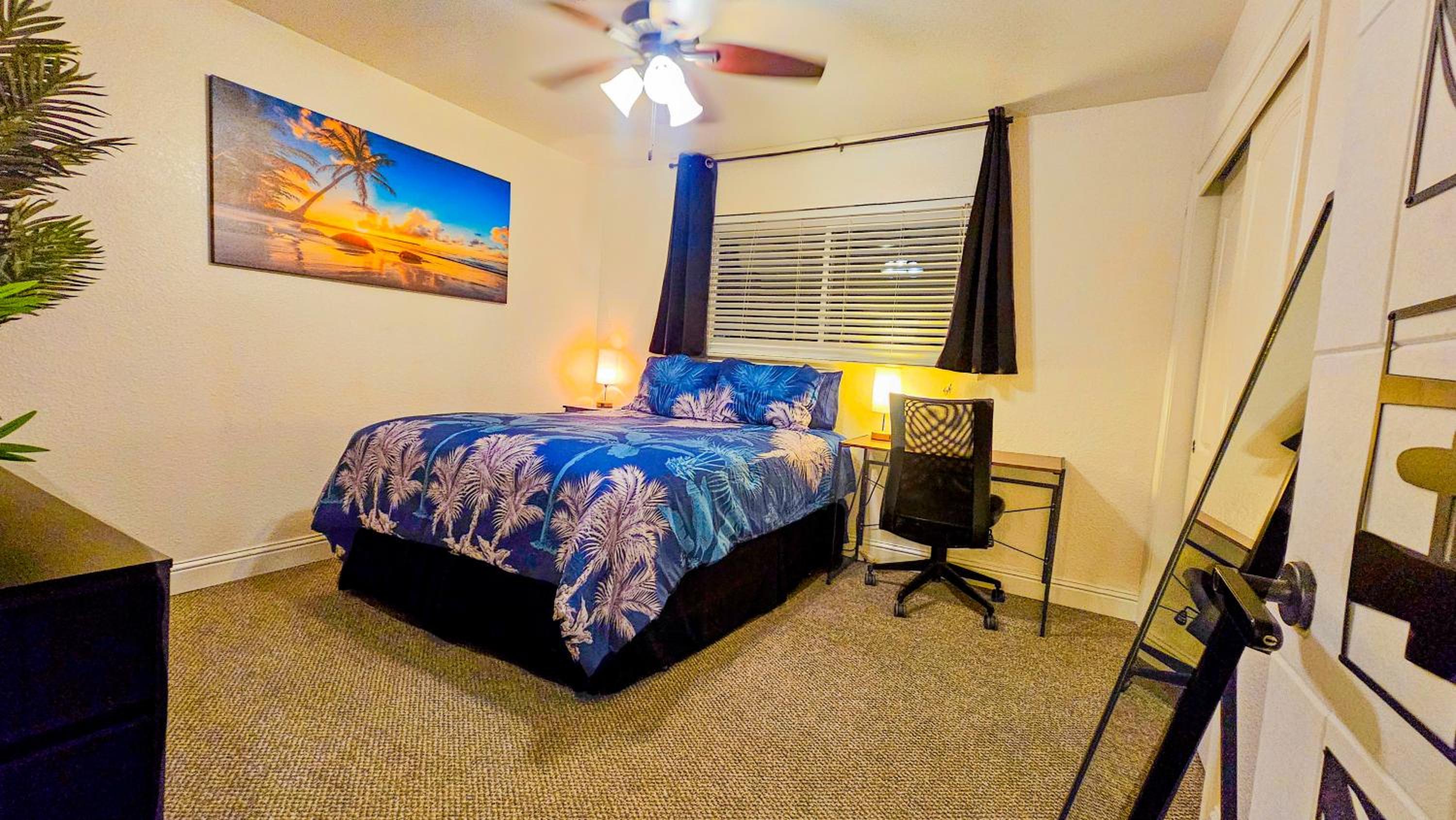 Queen Room with Garden View