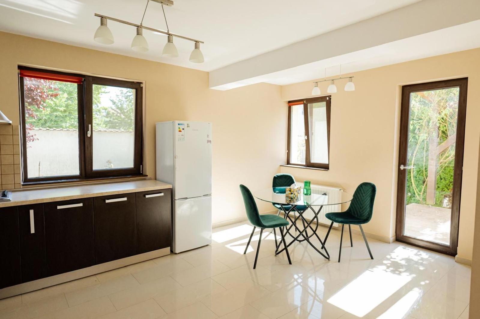 Standard Double Room with Shared Bathroom photo 3