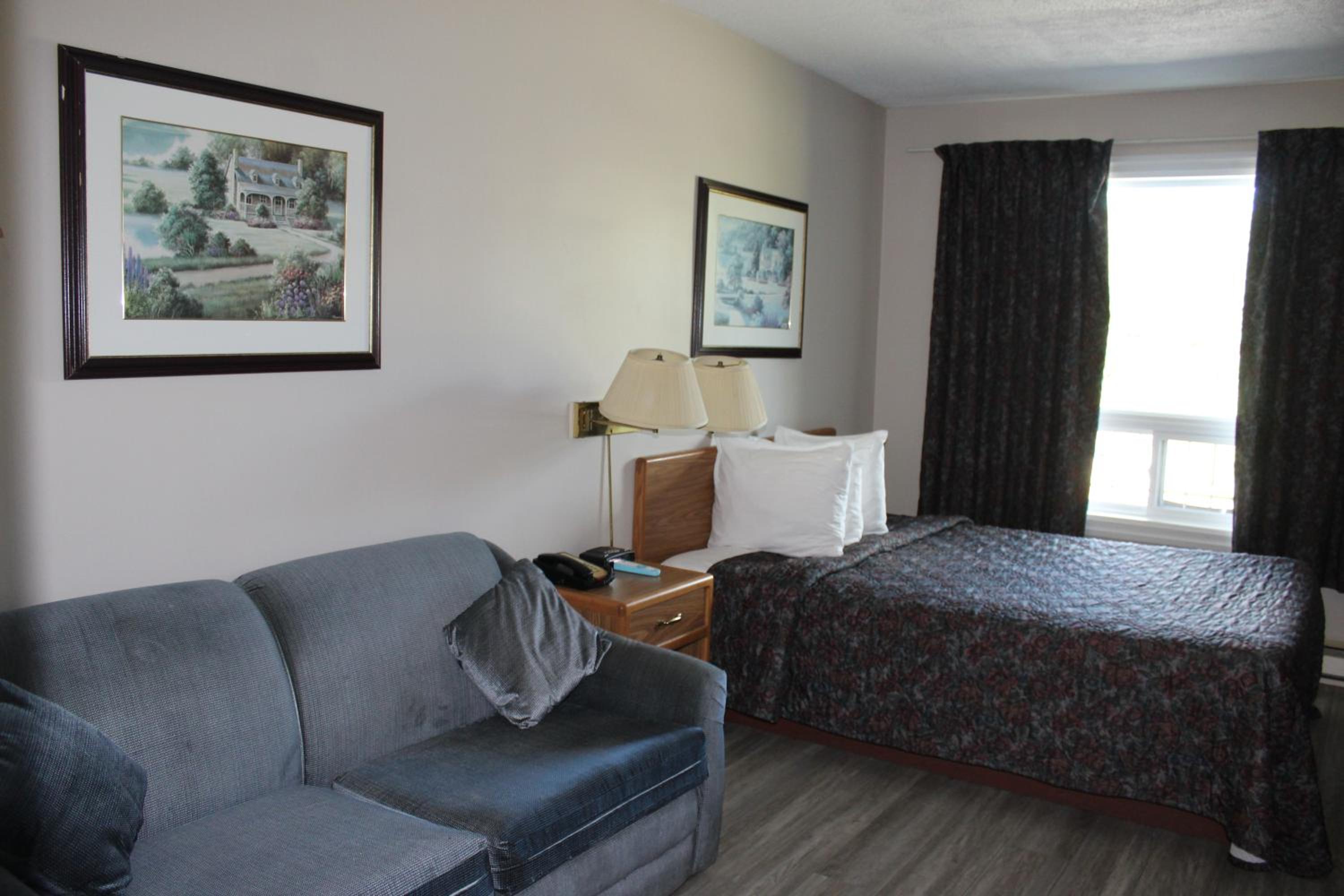 Queen Room with Balcony