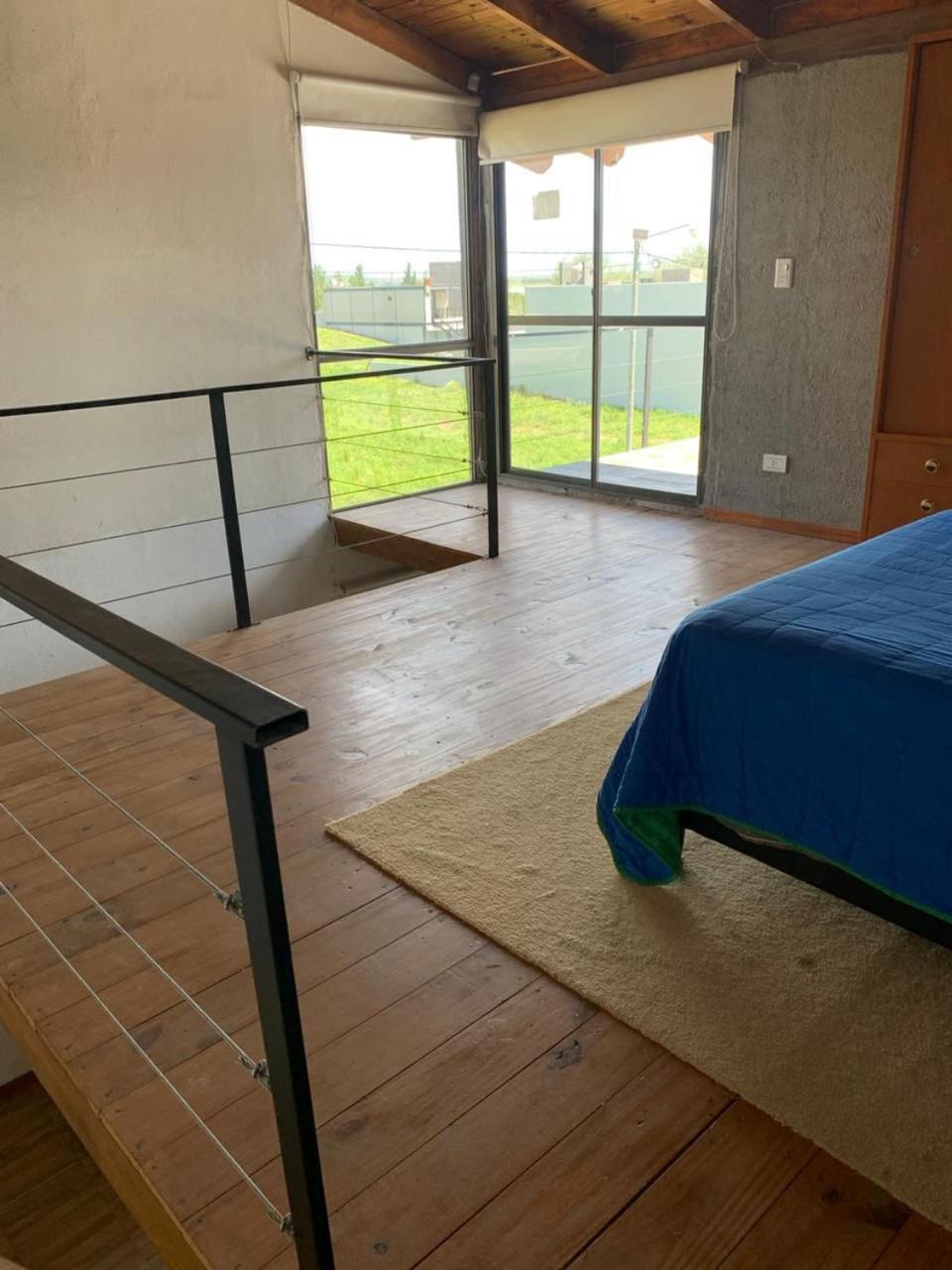 One-Bedroom House photo 1