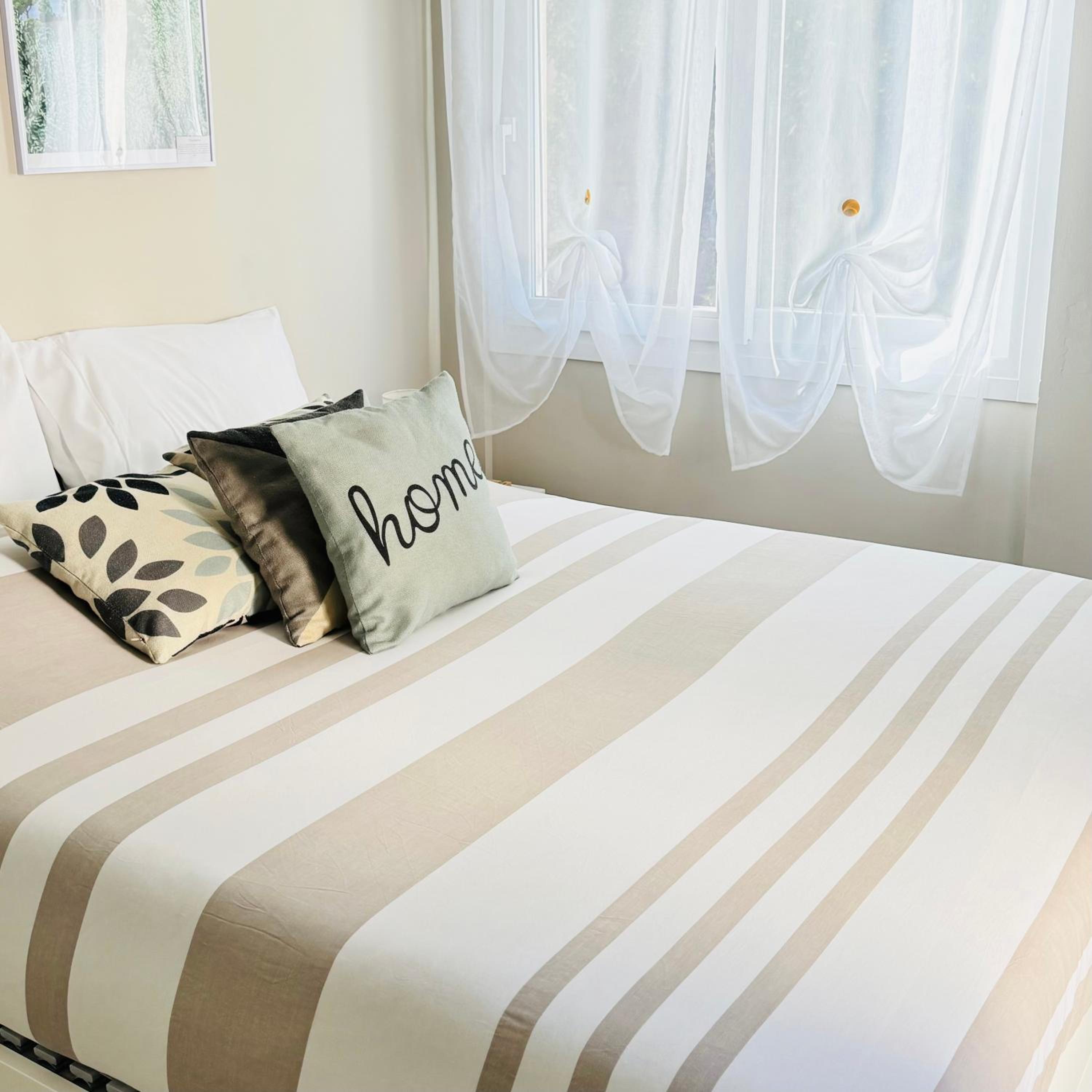 Superior One-Bedroom Apartment with Balcony