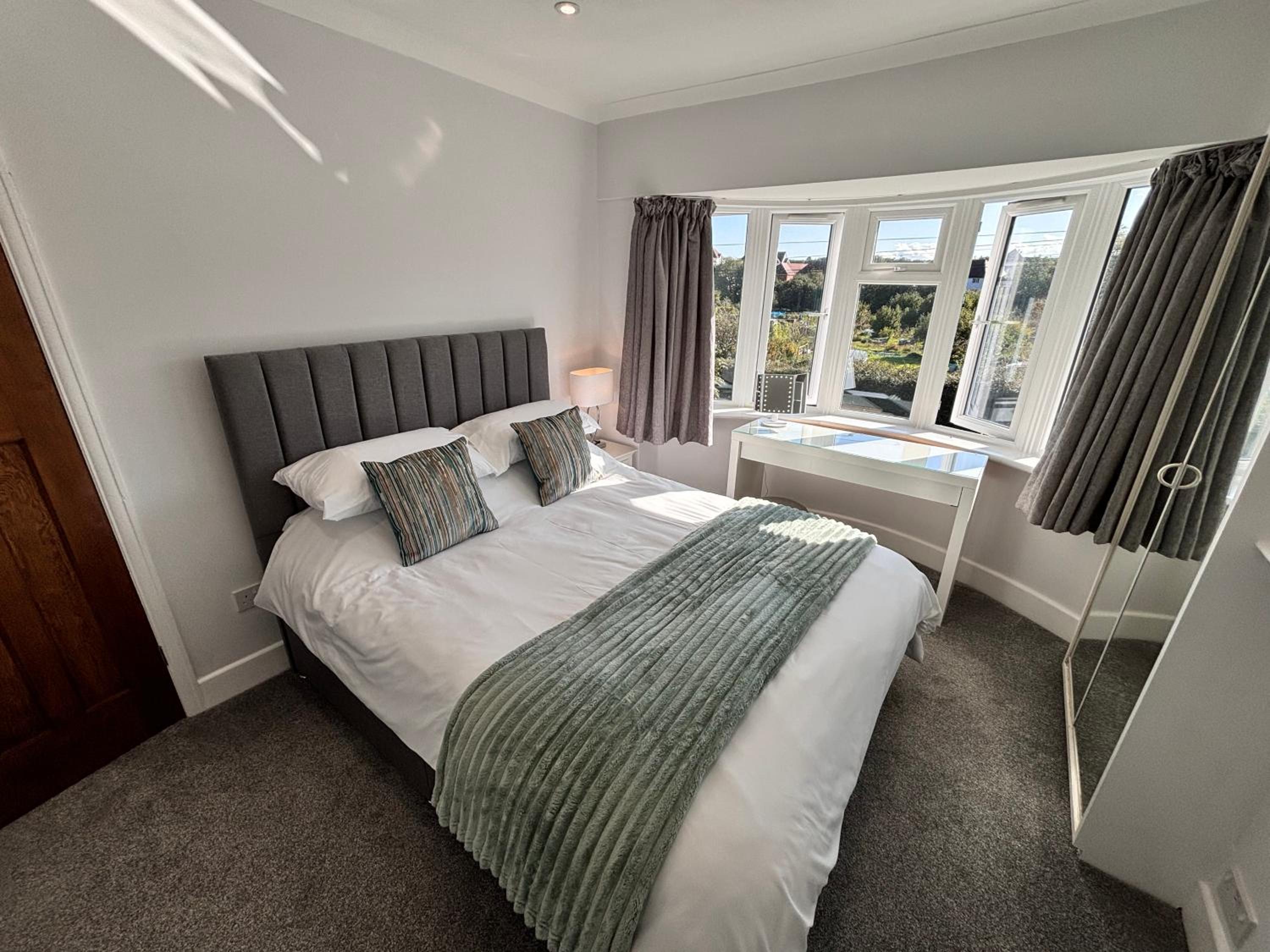 Three-Bedroom House photo 1