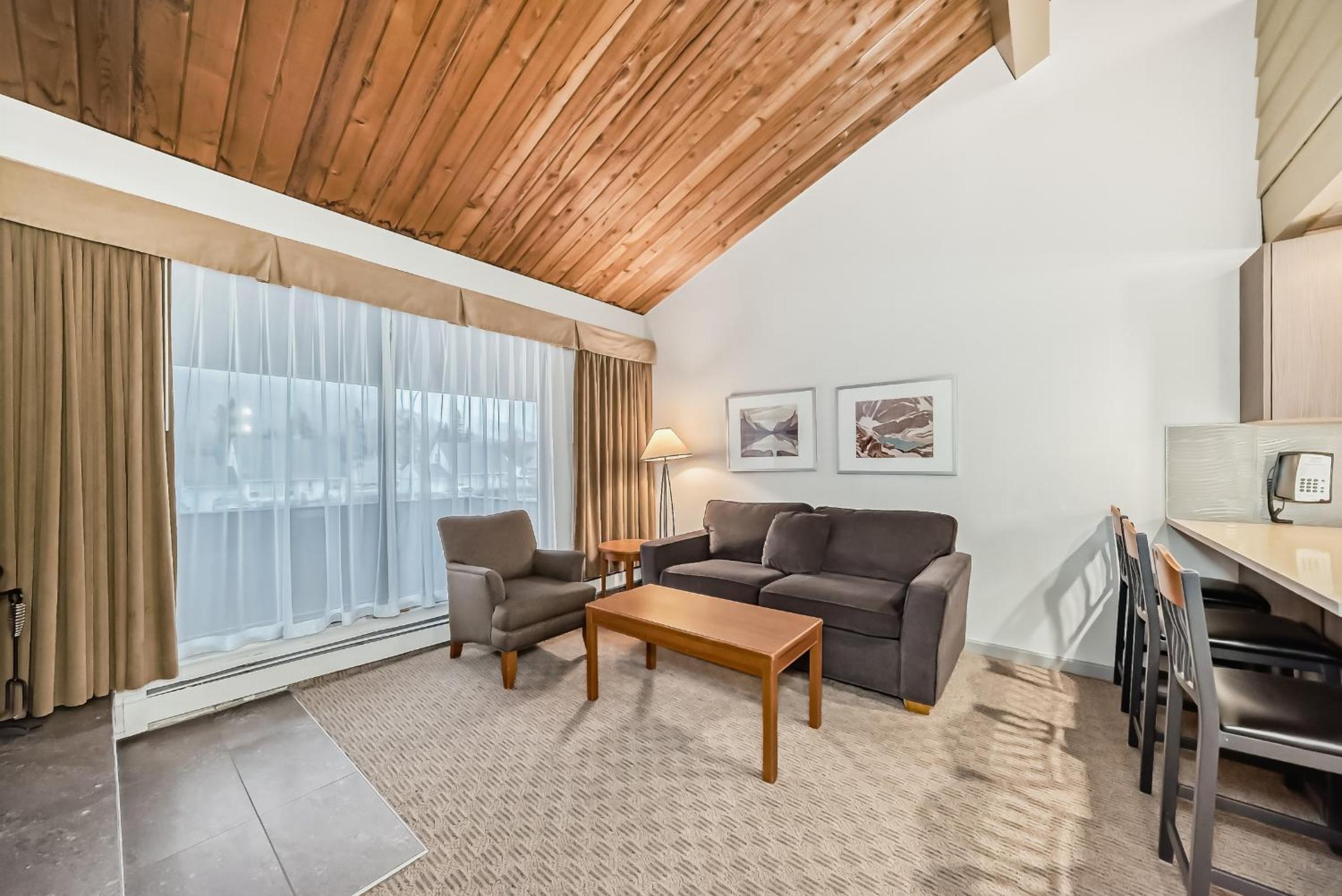 Two Bedroom Suite - Photo 6