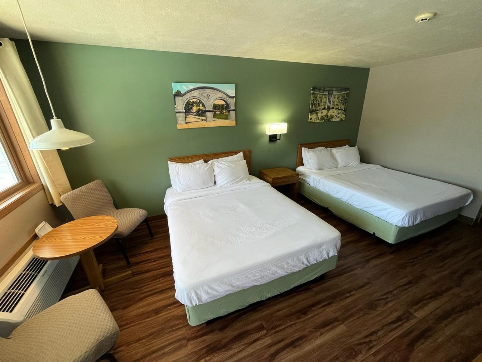 Standard Double Room - Photo 17