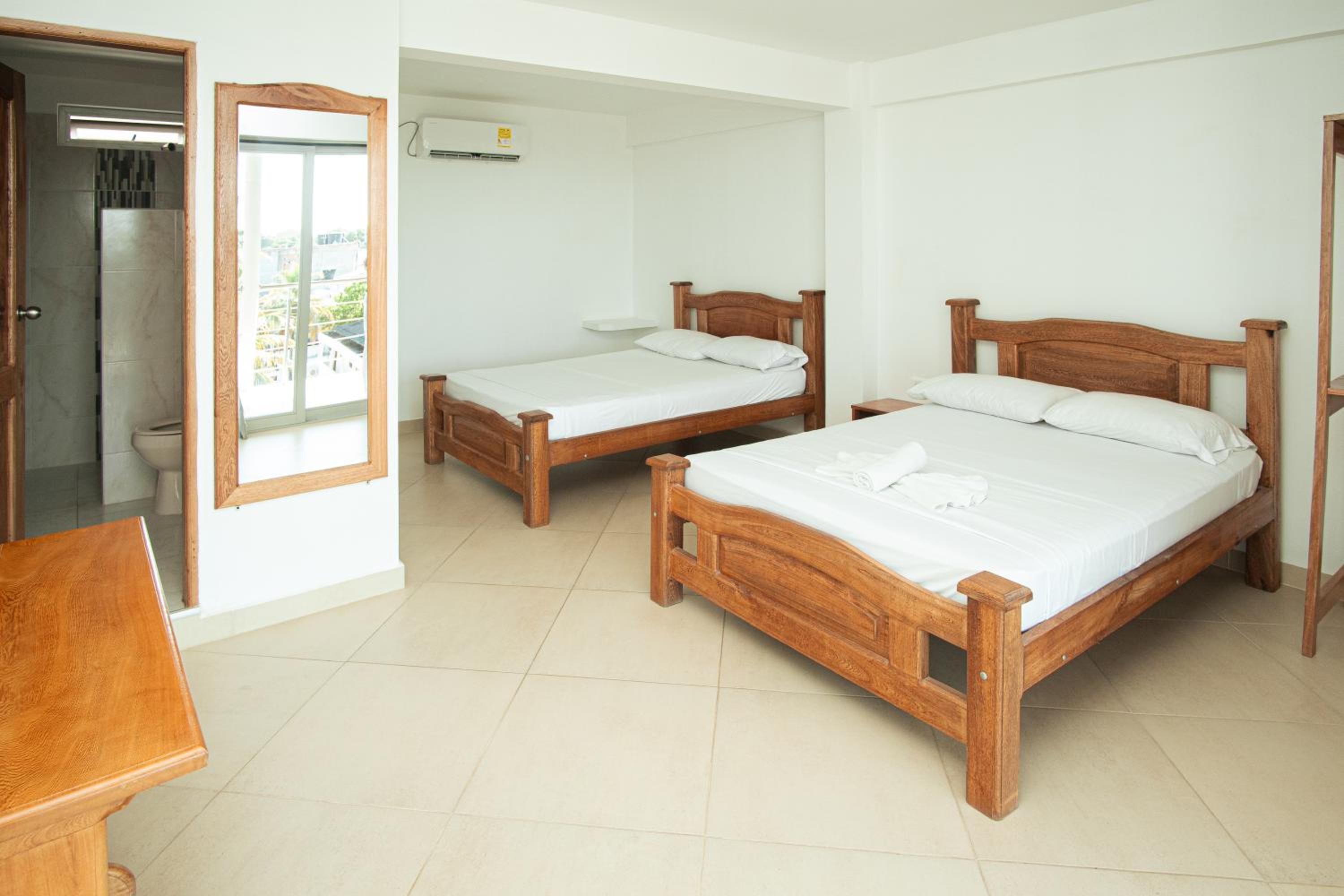 Budget Twin Room photo 2