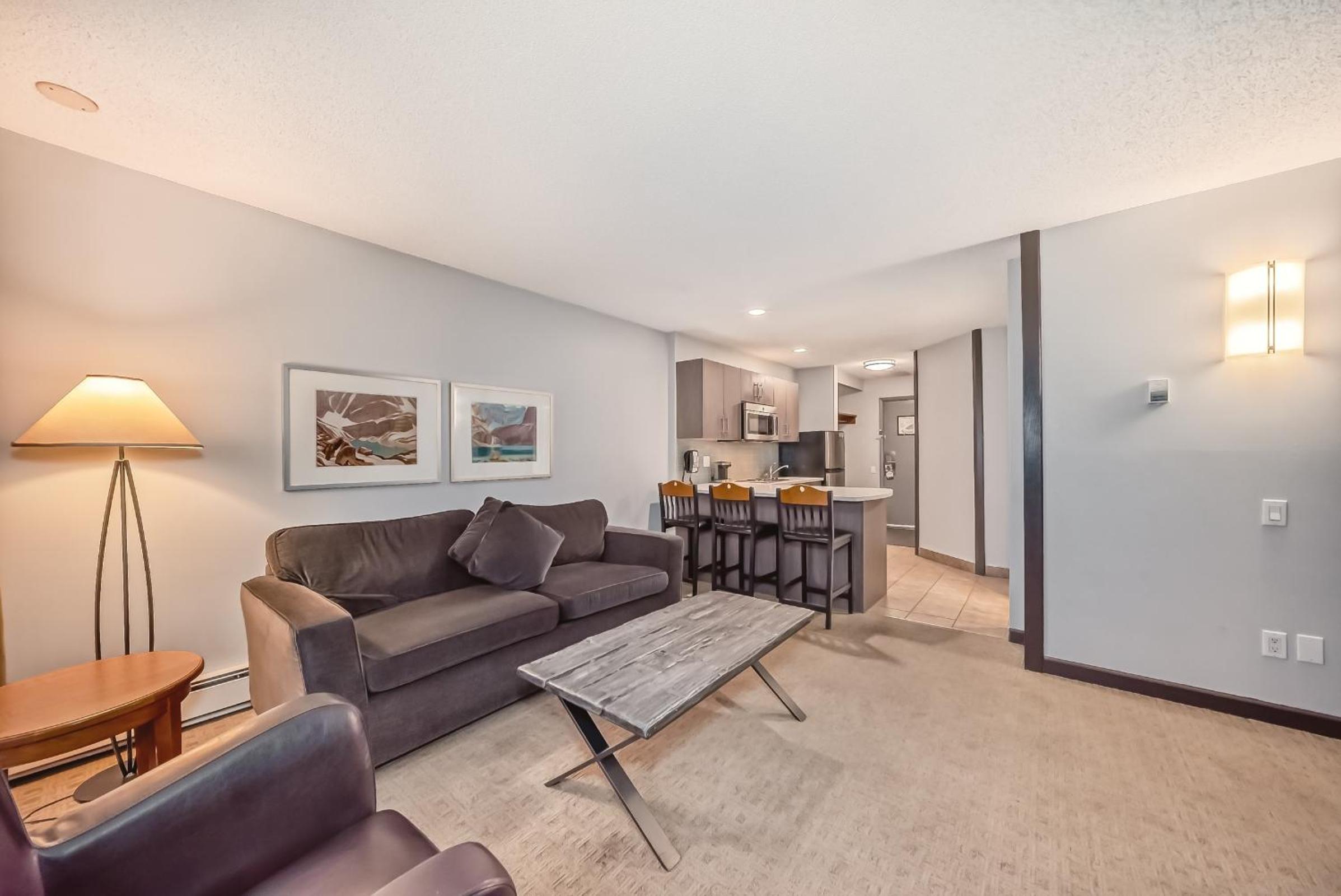 Queen Suite - Photo 4