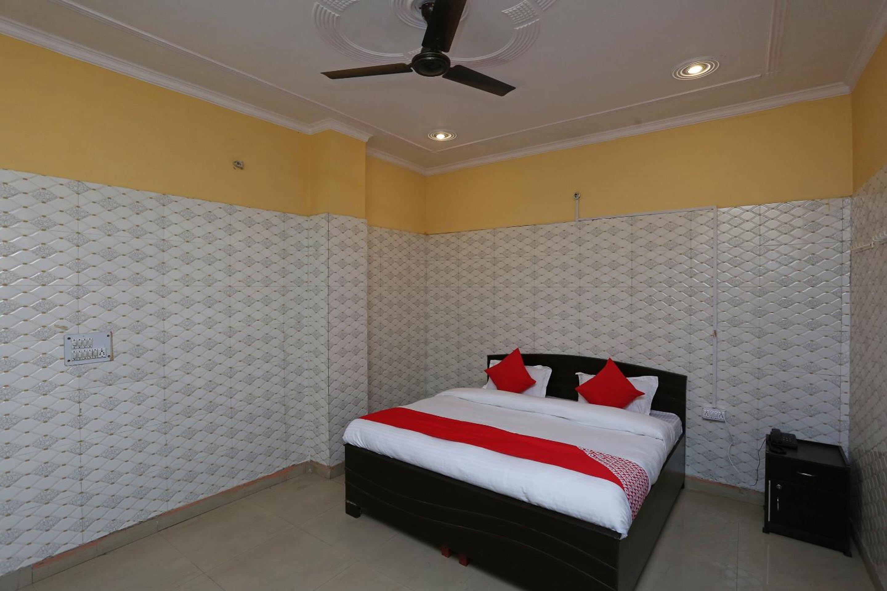 Standard Double Room photo 2