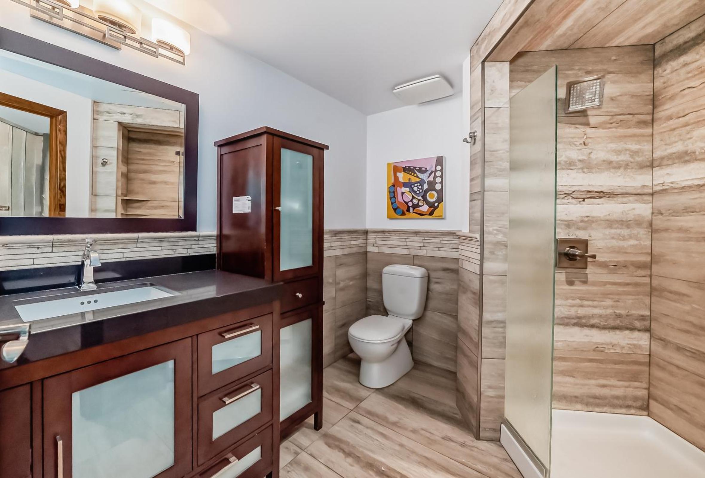 Penthouse Suite - Photo 11