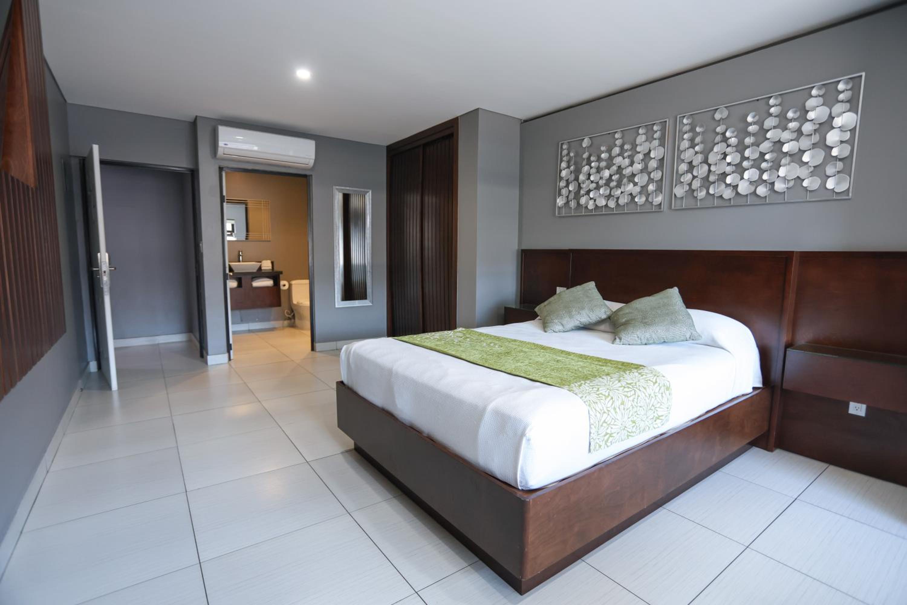 Superior Queen Room