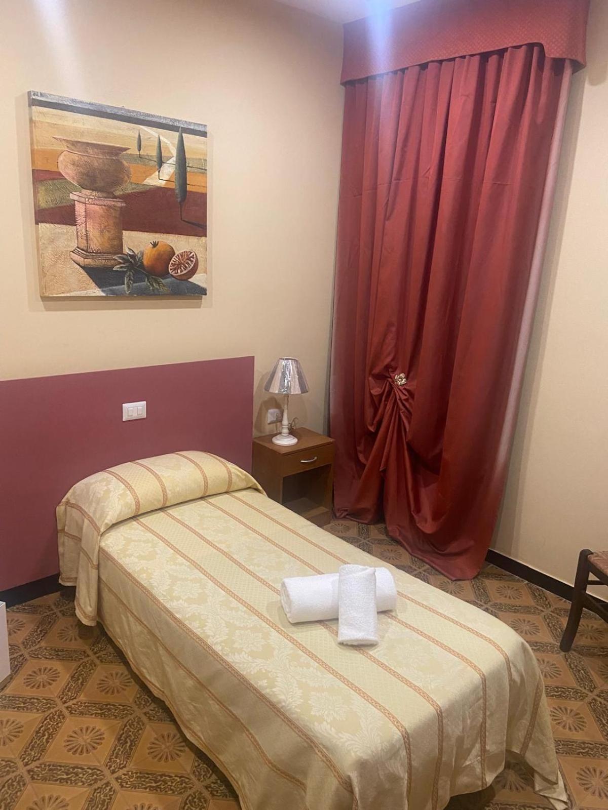 Standard Single Room photo 3