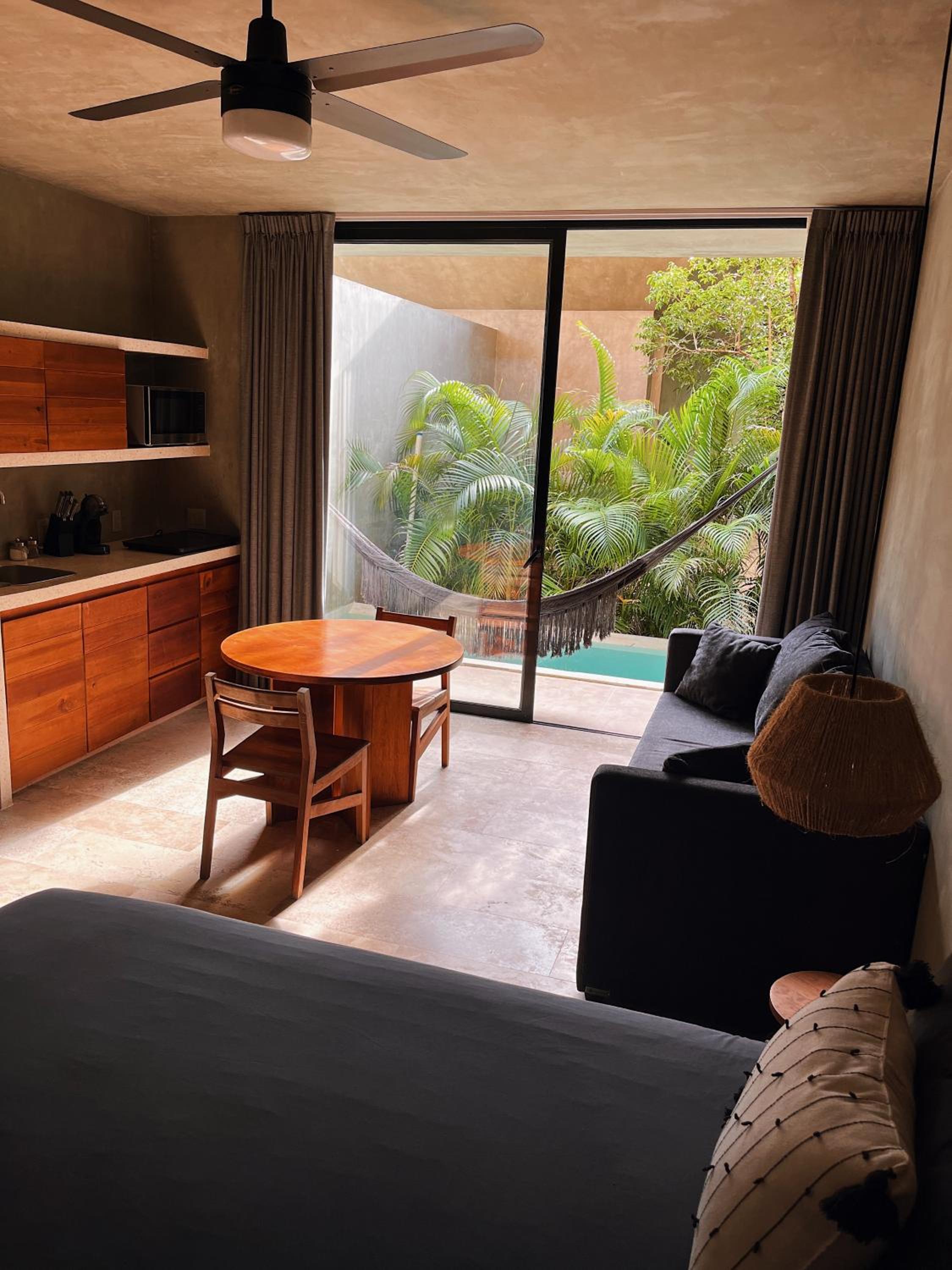 Suite with Private Pool - Photo 6
