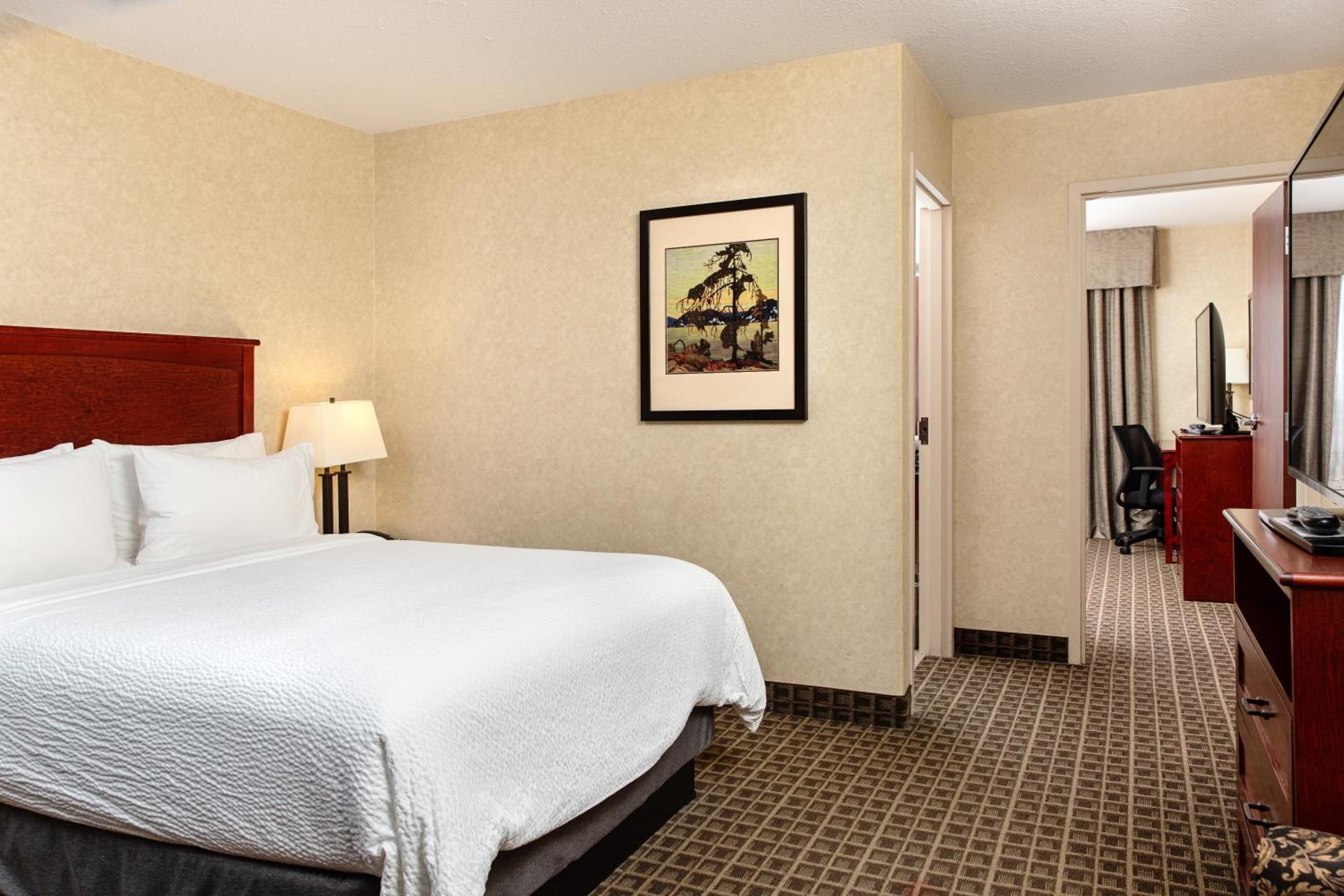 Queen Suite with Two Queen Beds - Photo 1