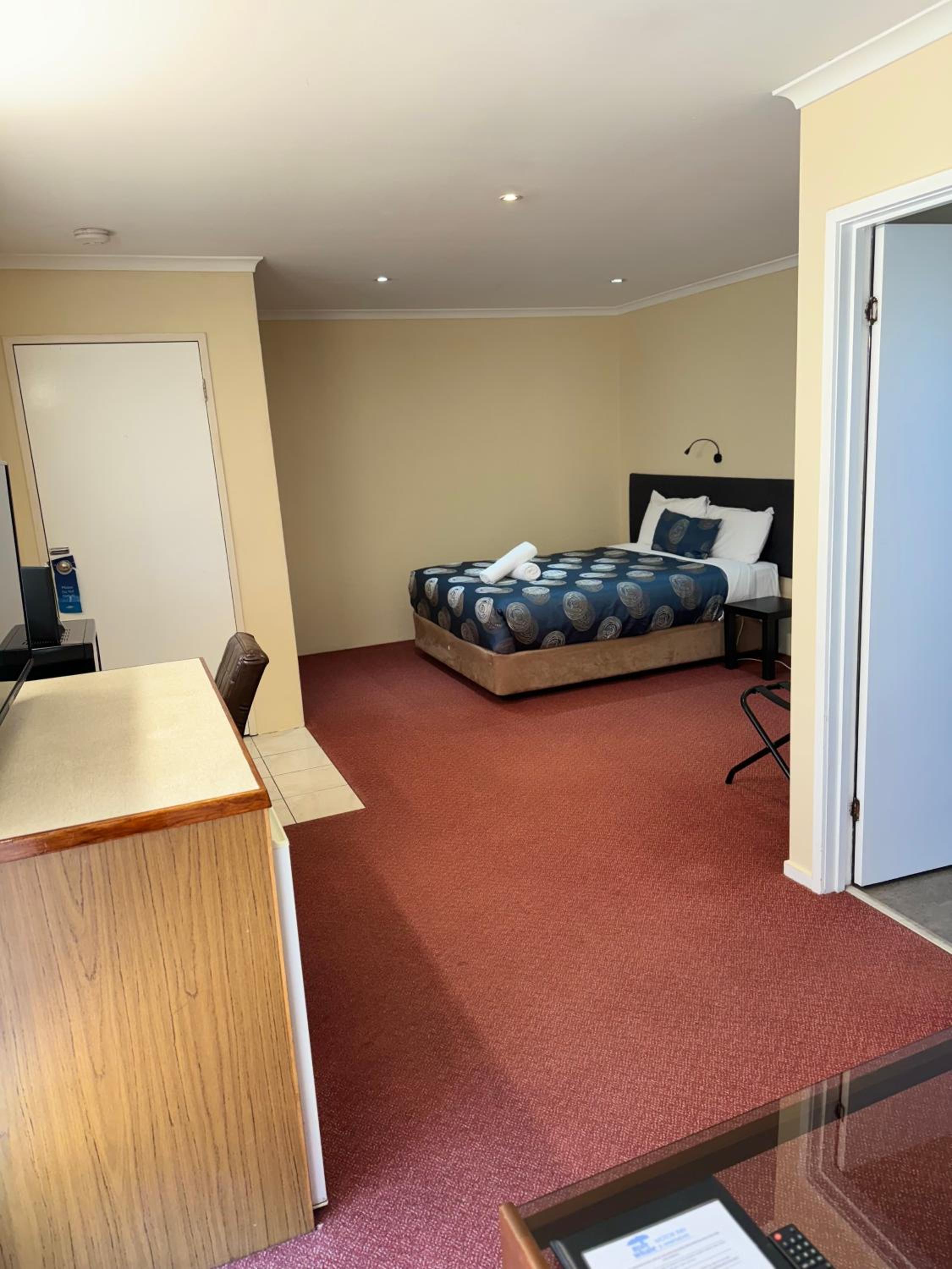 Queen Room photo 1