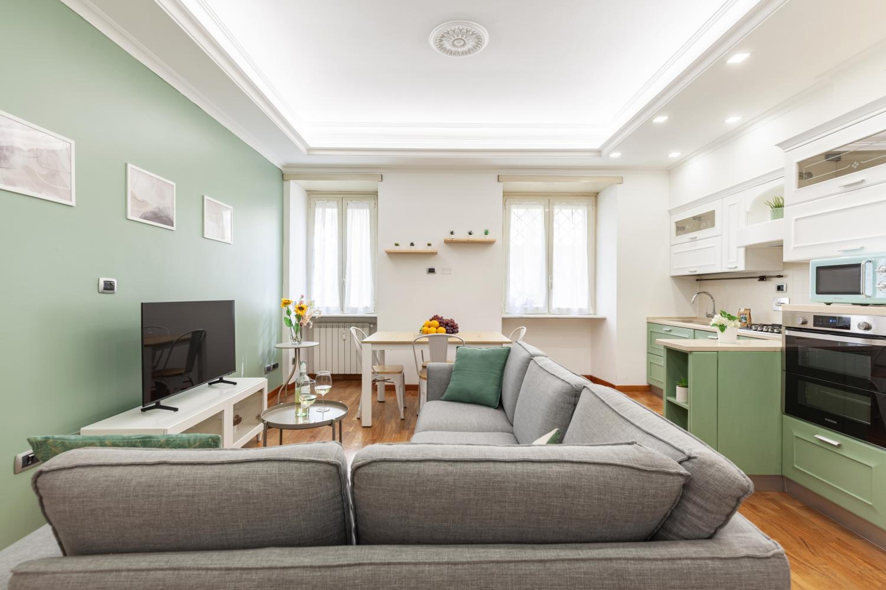 Three-Bedroom Deluxe Apartment