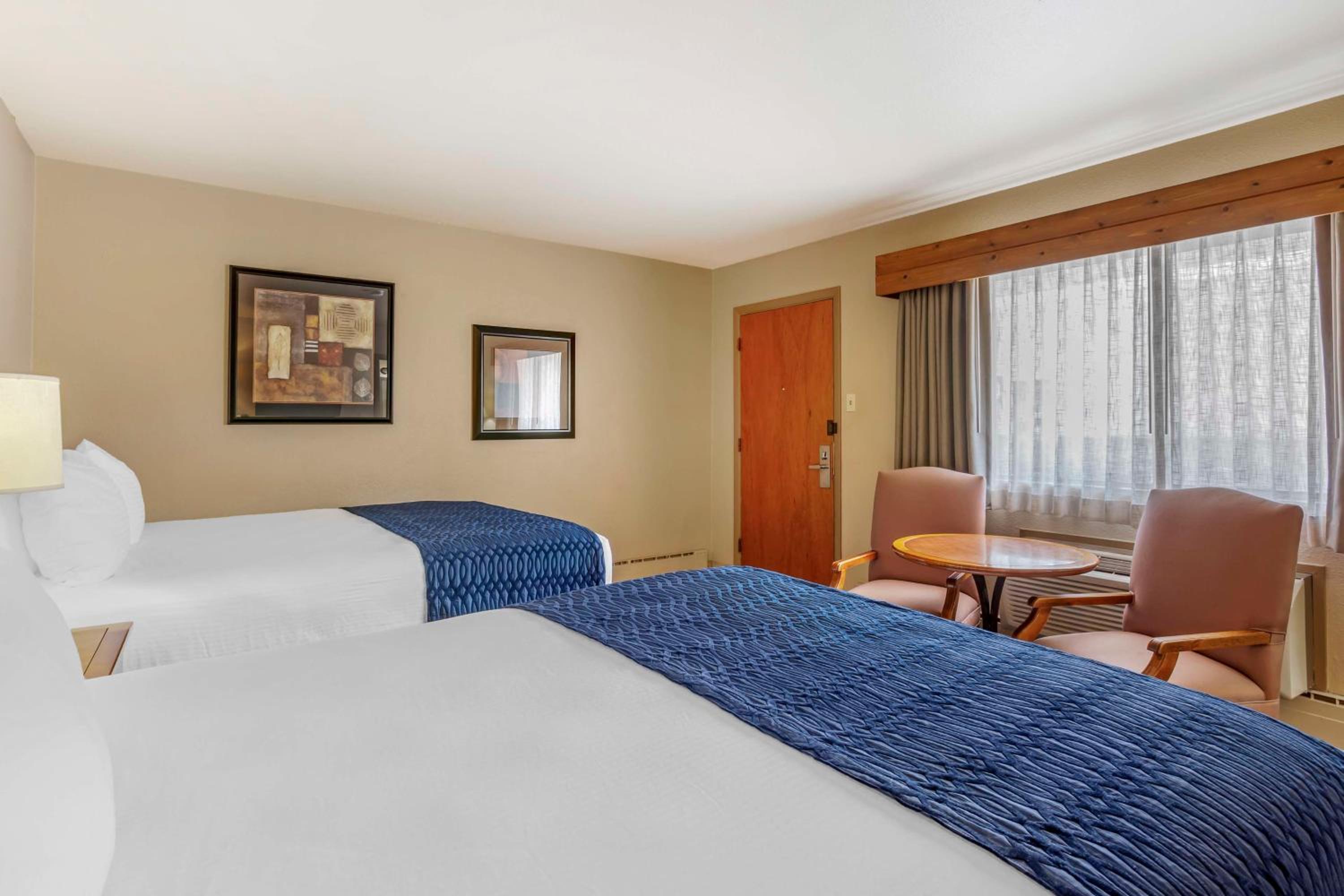 Small Queen Room with Two Queen Beds photo 1