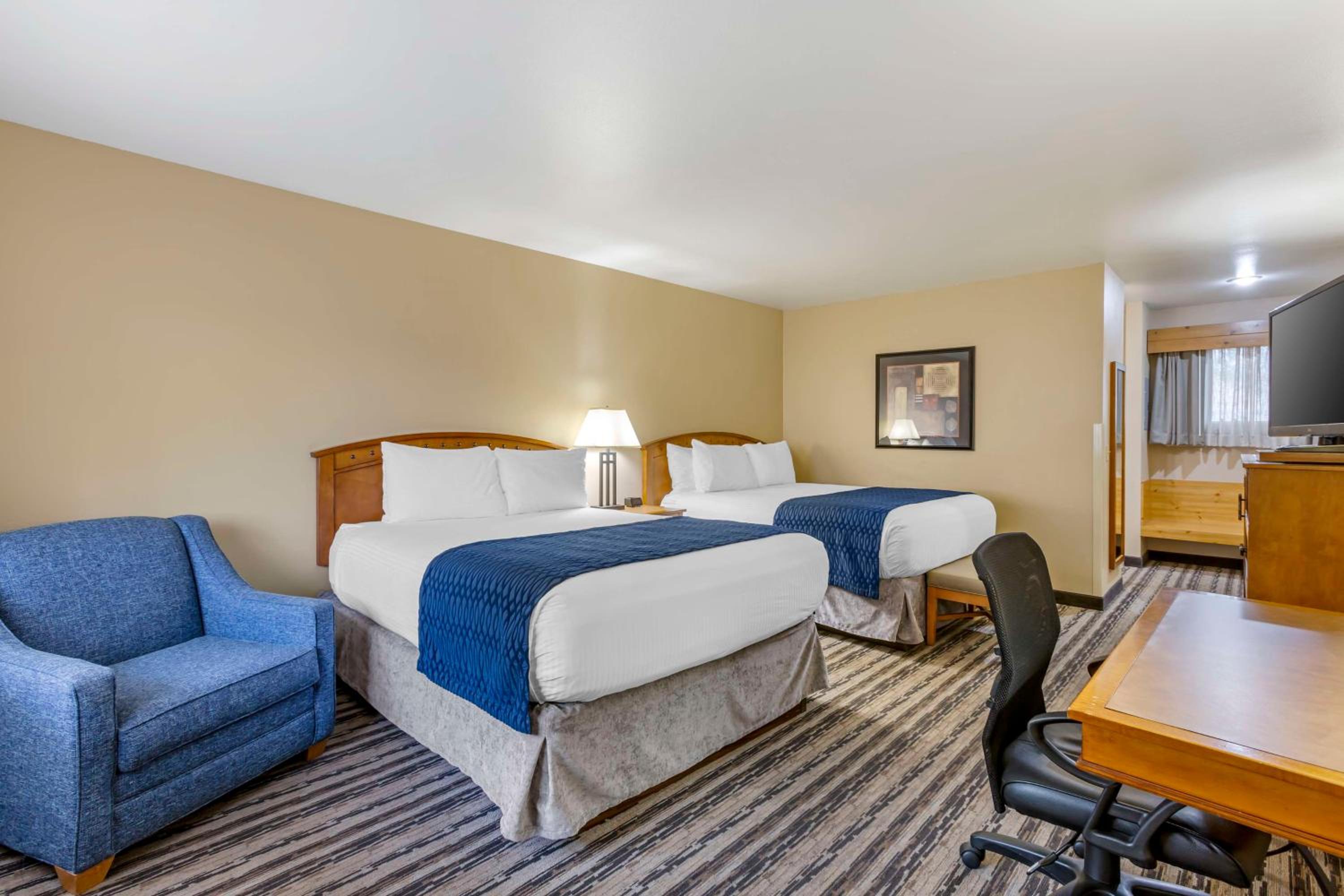 Queen Room with Two Queen Beds - Non-Smoking