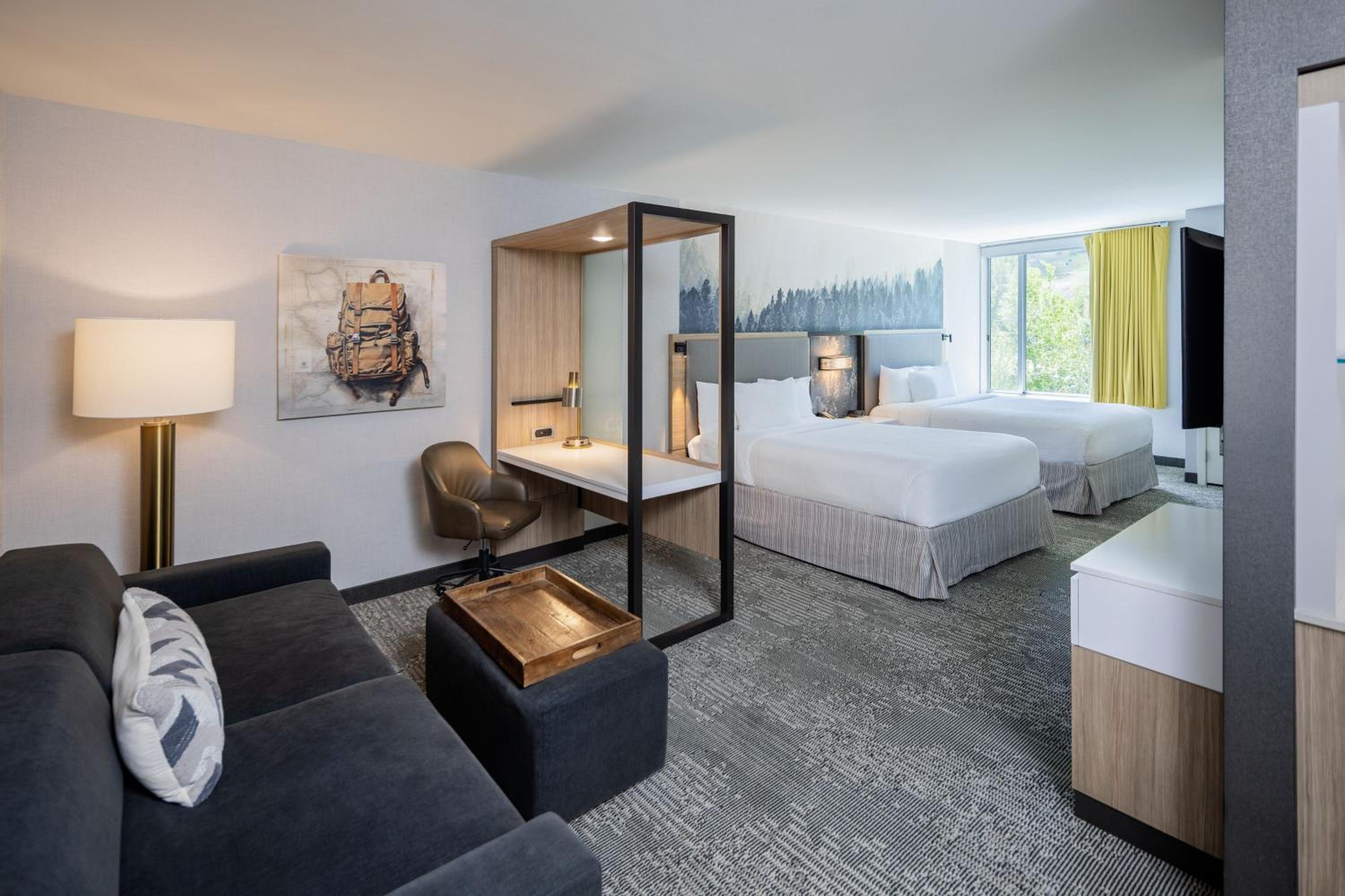 Queen Suite with Two Queen Beds and Trundle Sofa - Hearing Accessible