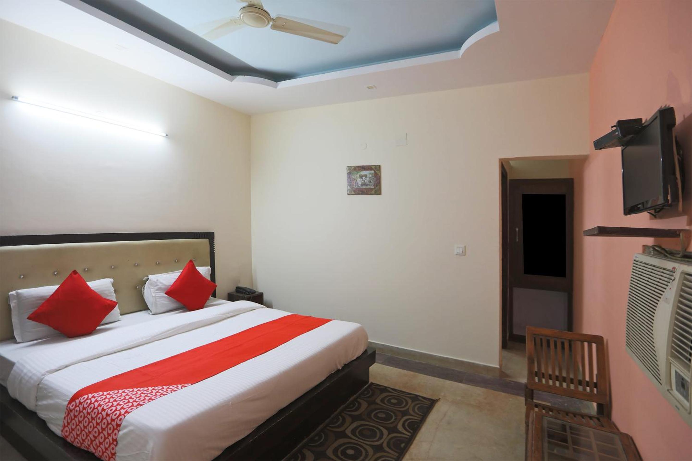 Classic Triple Room - Photo 13