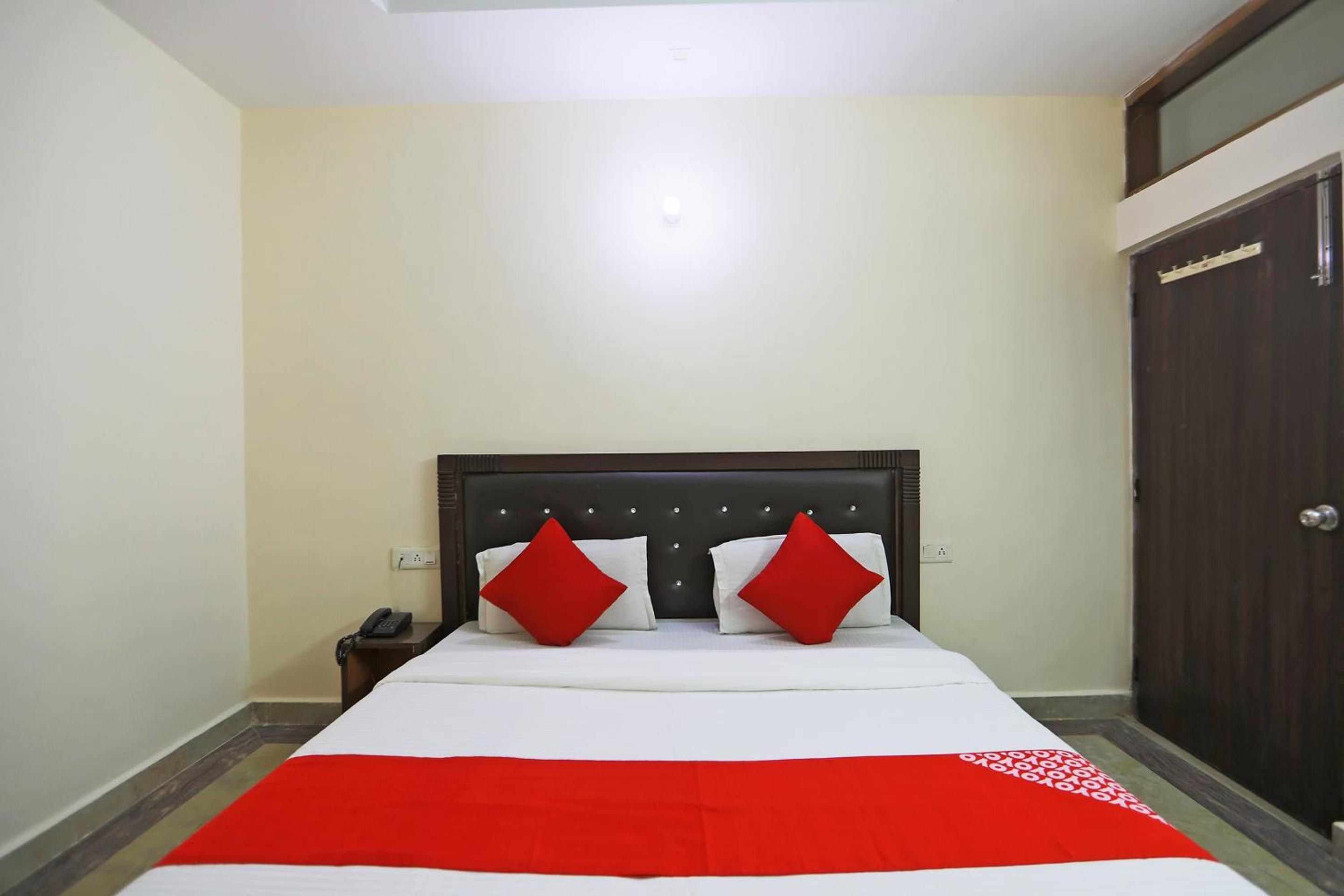 Classic Triple Room - Photo 10