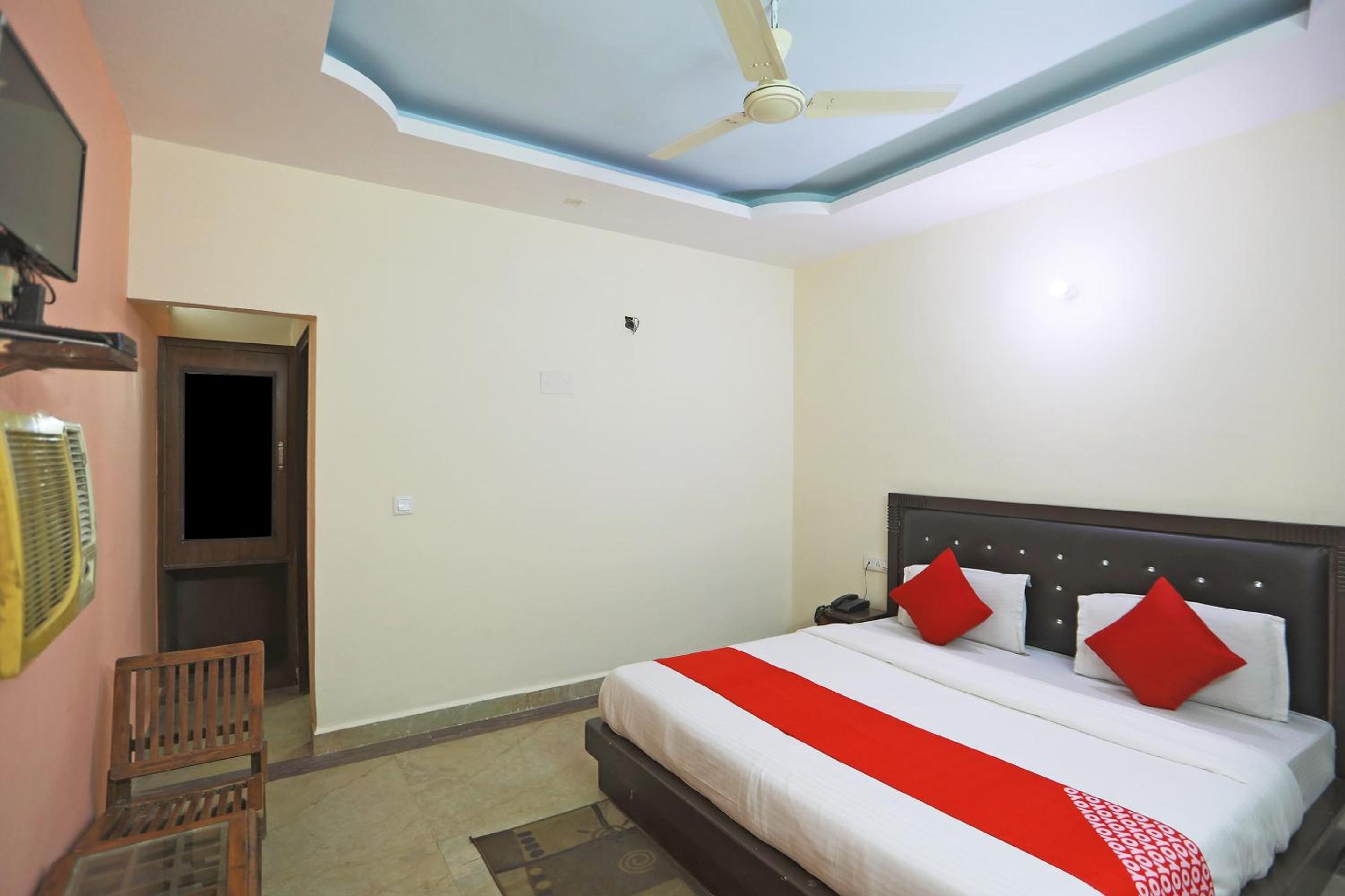 Classic Triple Room - Photo 15