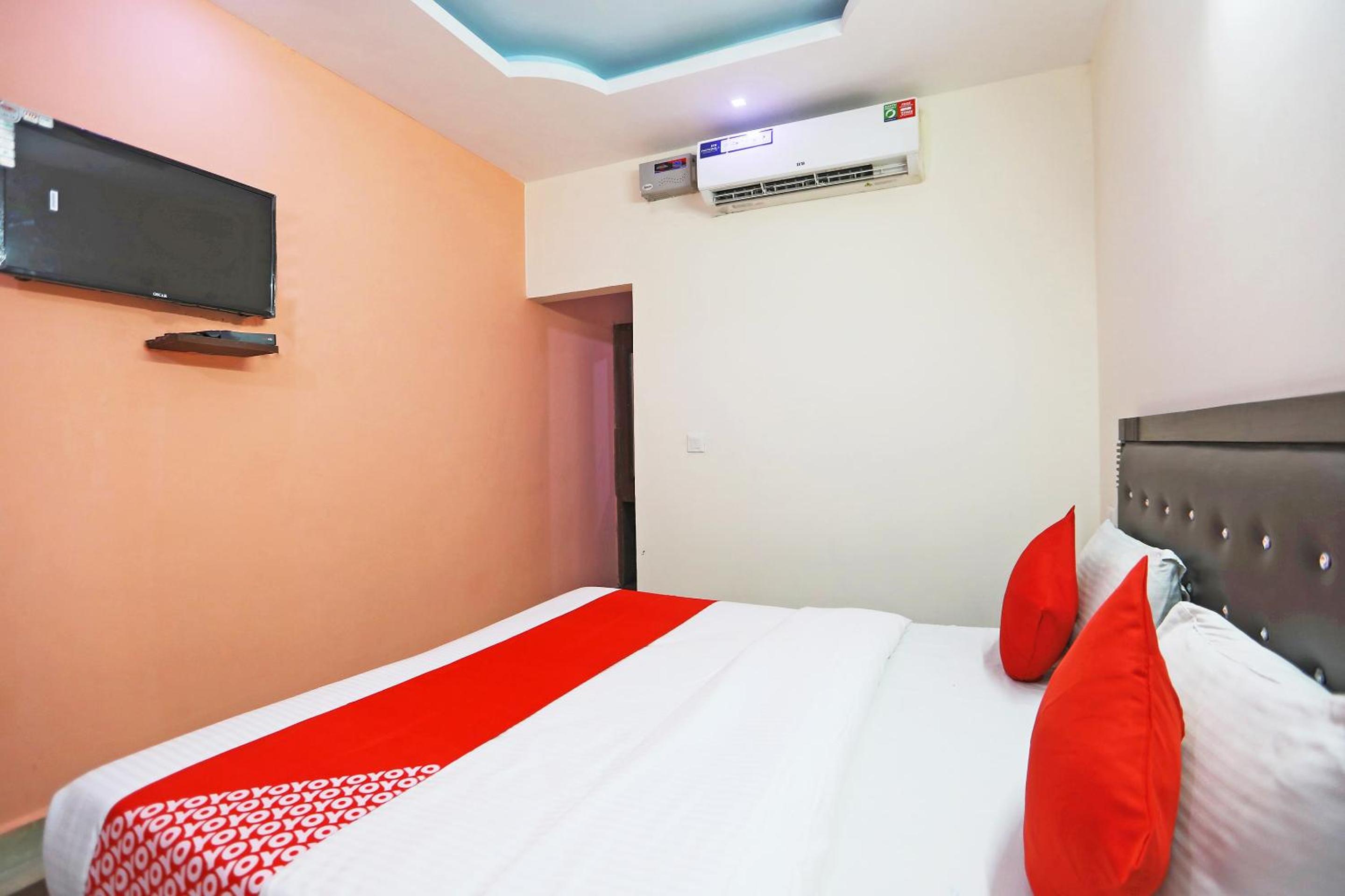 Classic Triple Room - Photo 11
