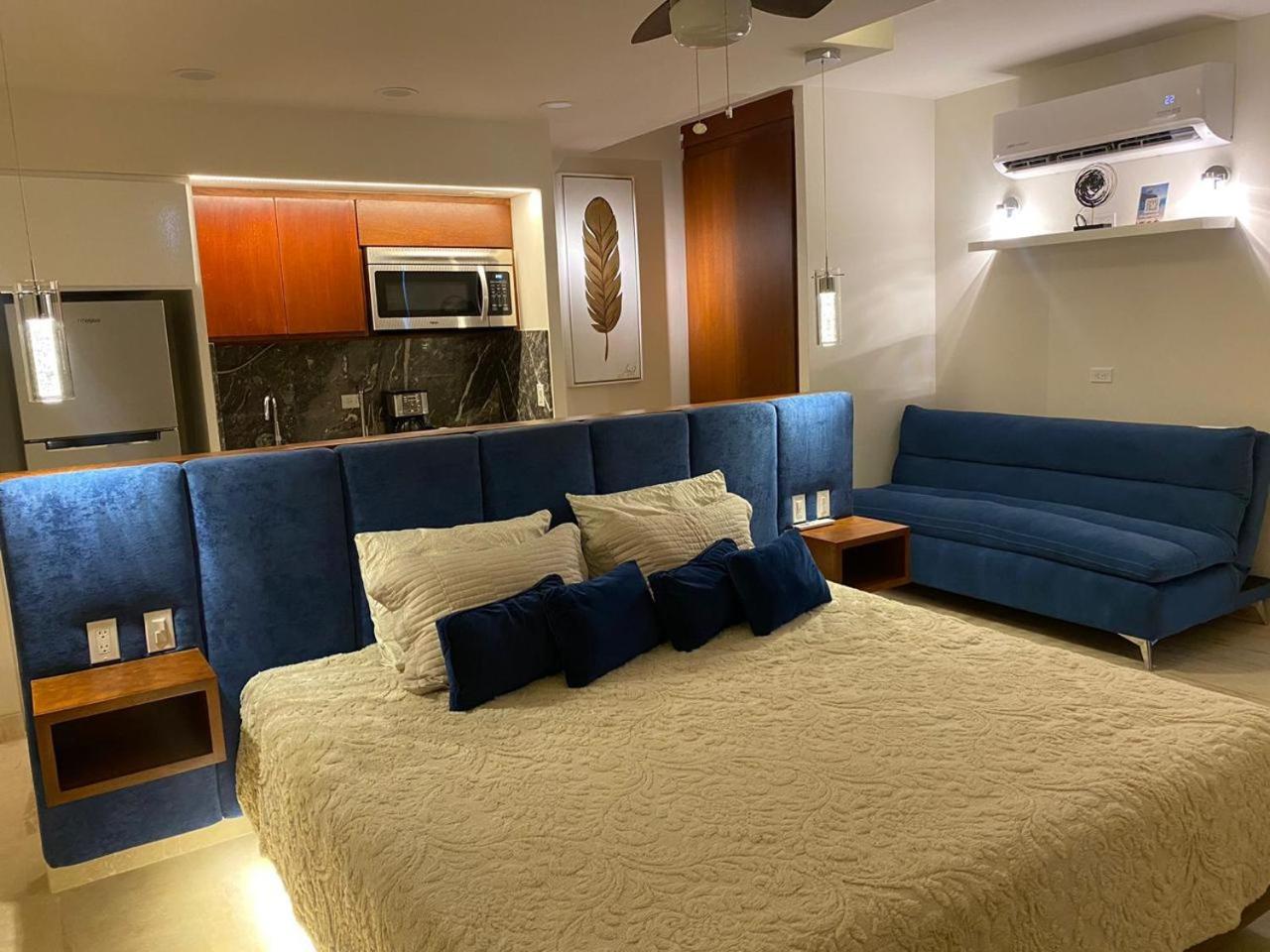 One-Bedroom Apartment with Sea View