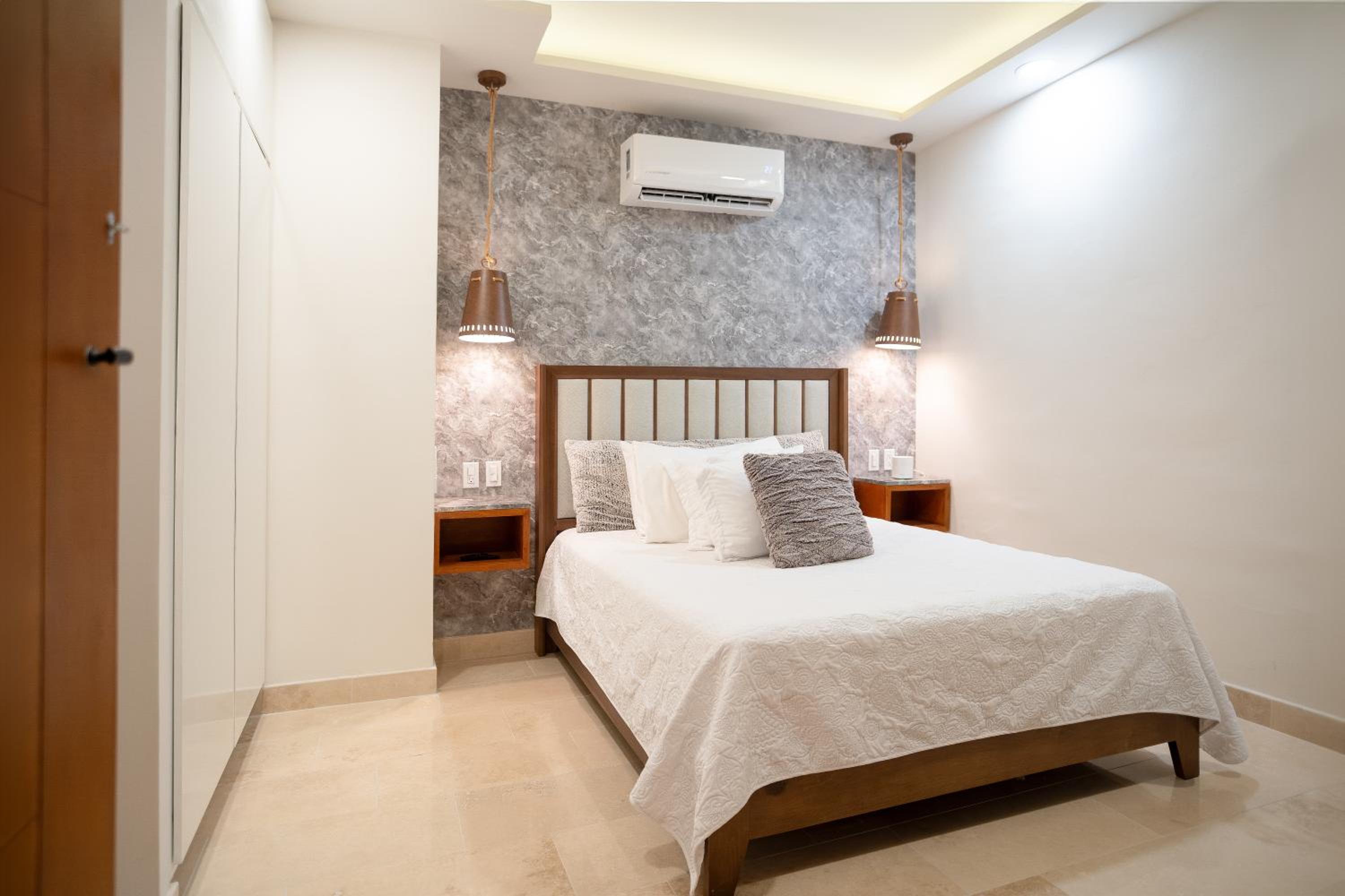 Two-Bedroom Apartment with Terrace and Sea View
