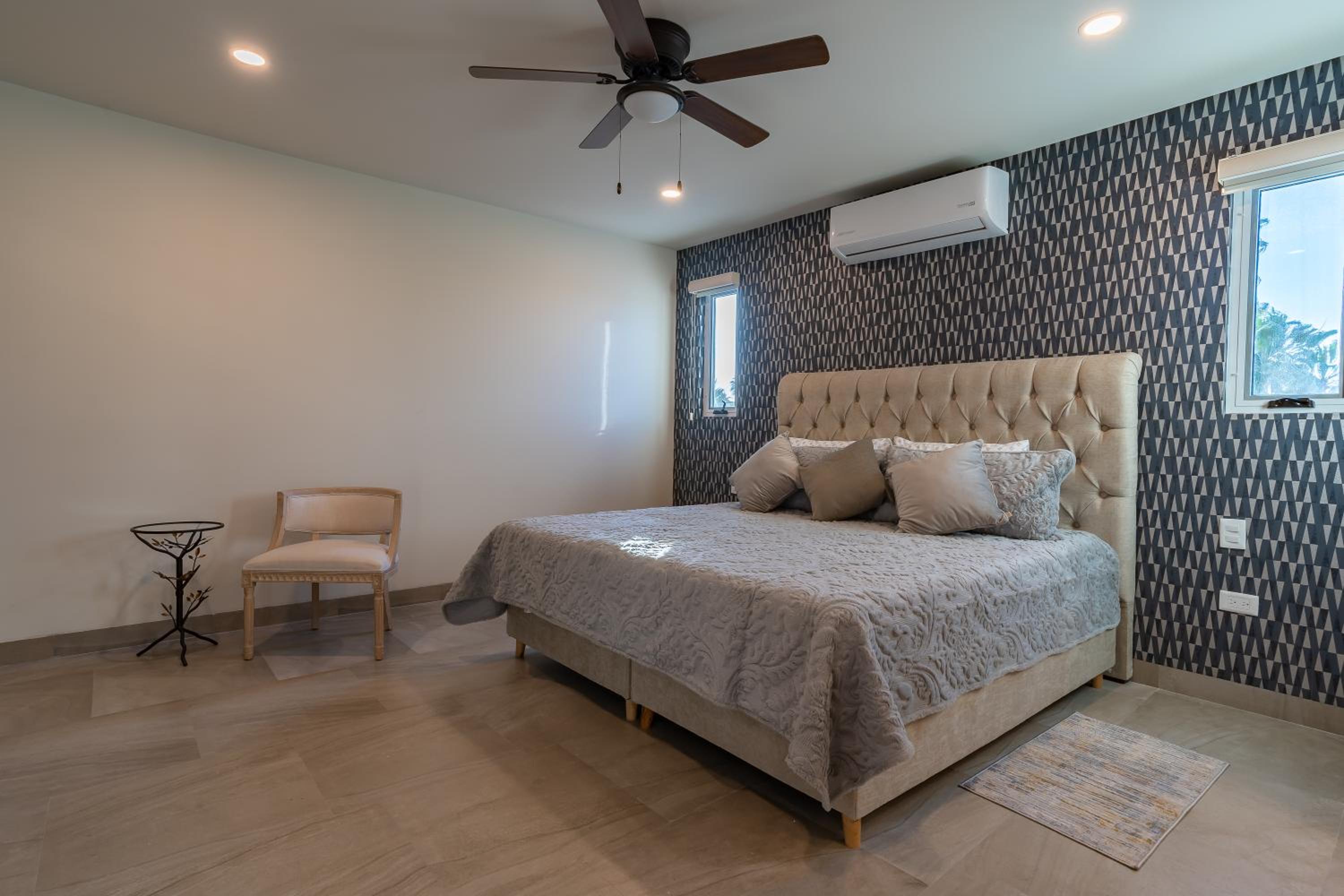 Two-Bedroom Apartment with Terrace and Sea View photo 3