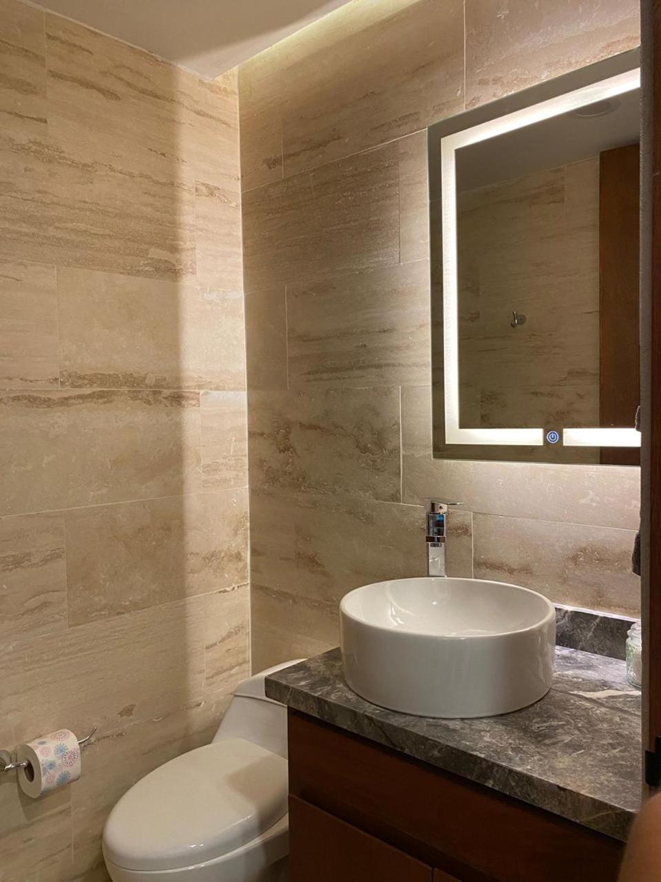 One-Bedroom Apartment with Sea View photo 2