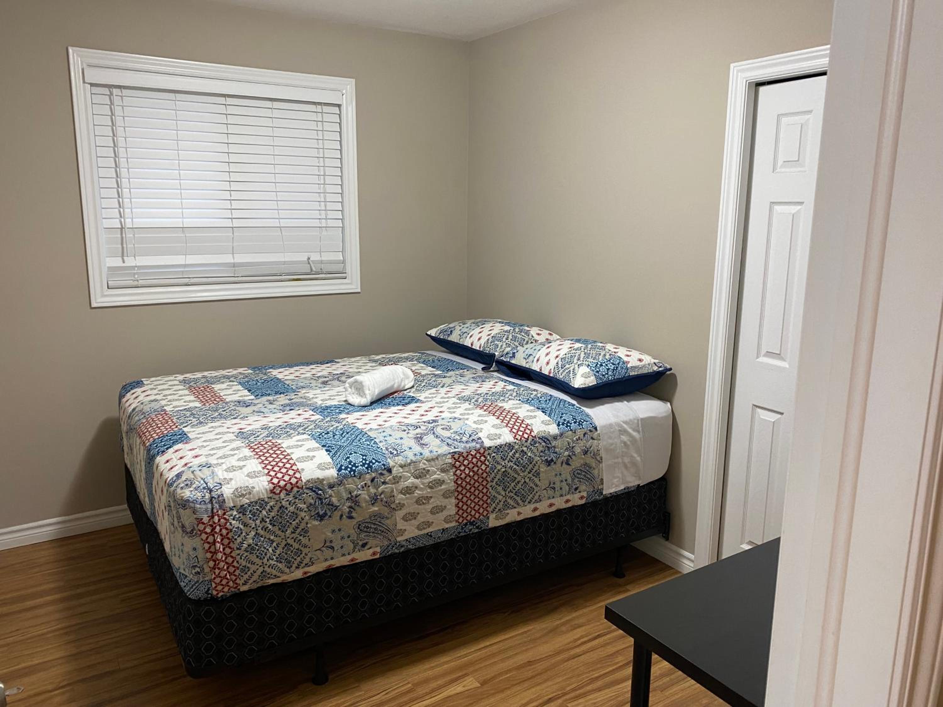 Queen Room photo 3