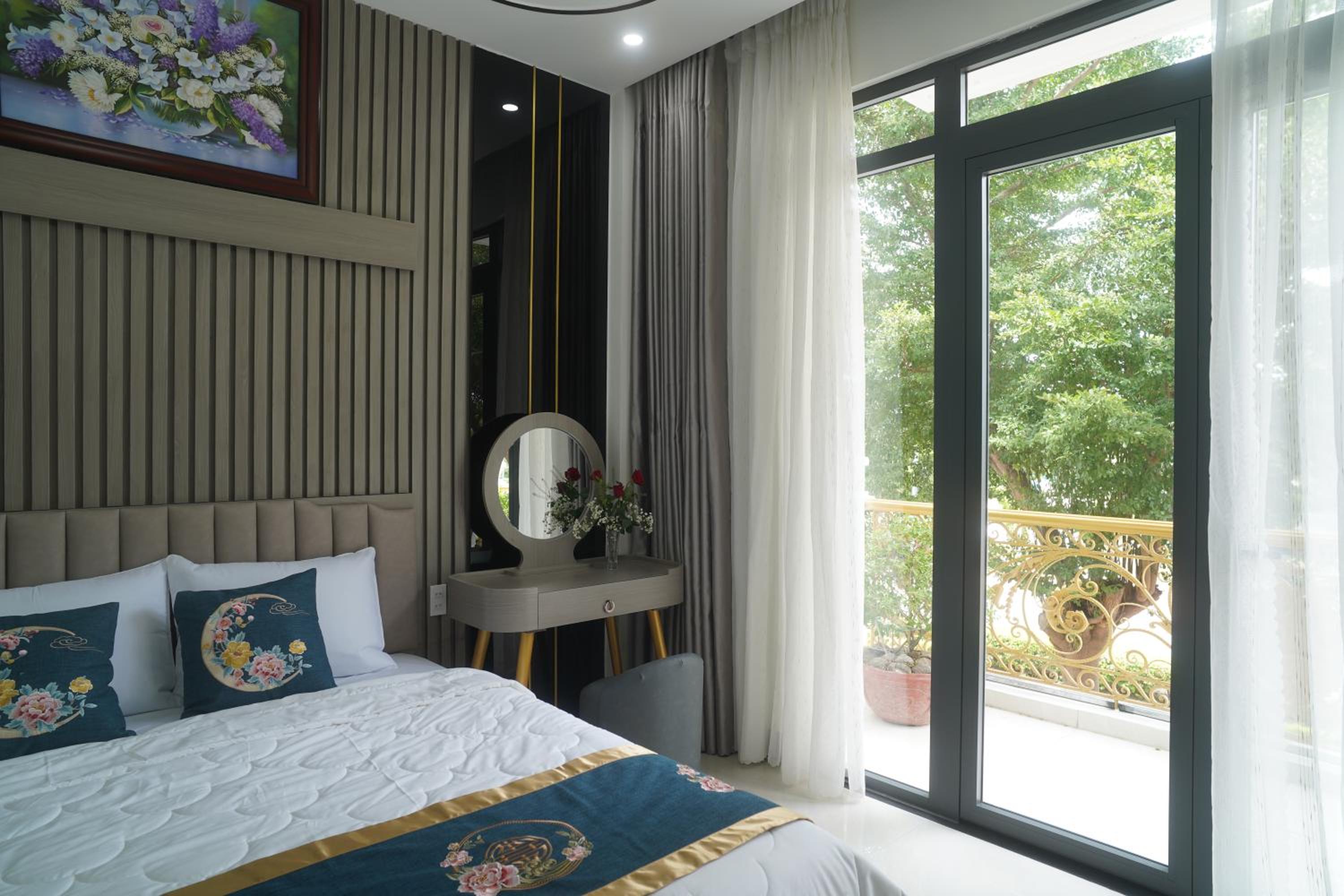 King Room with Balcony photo 2